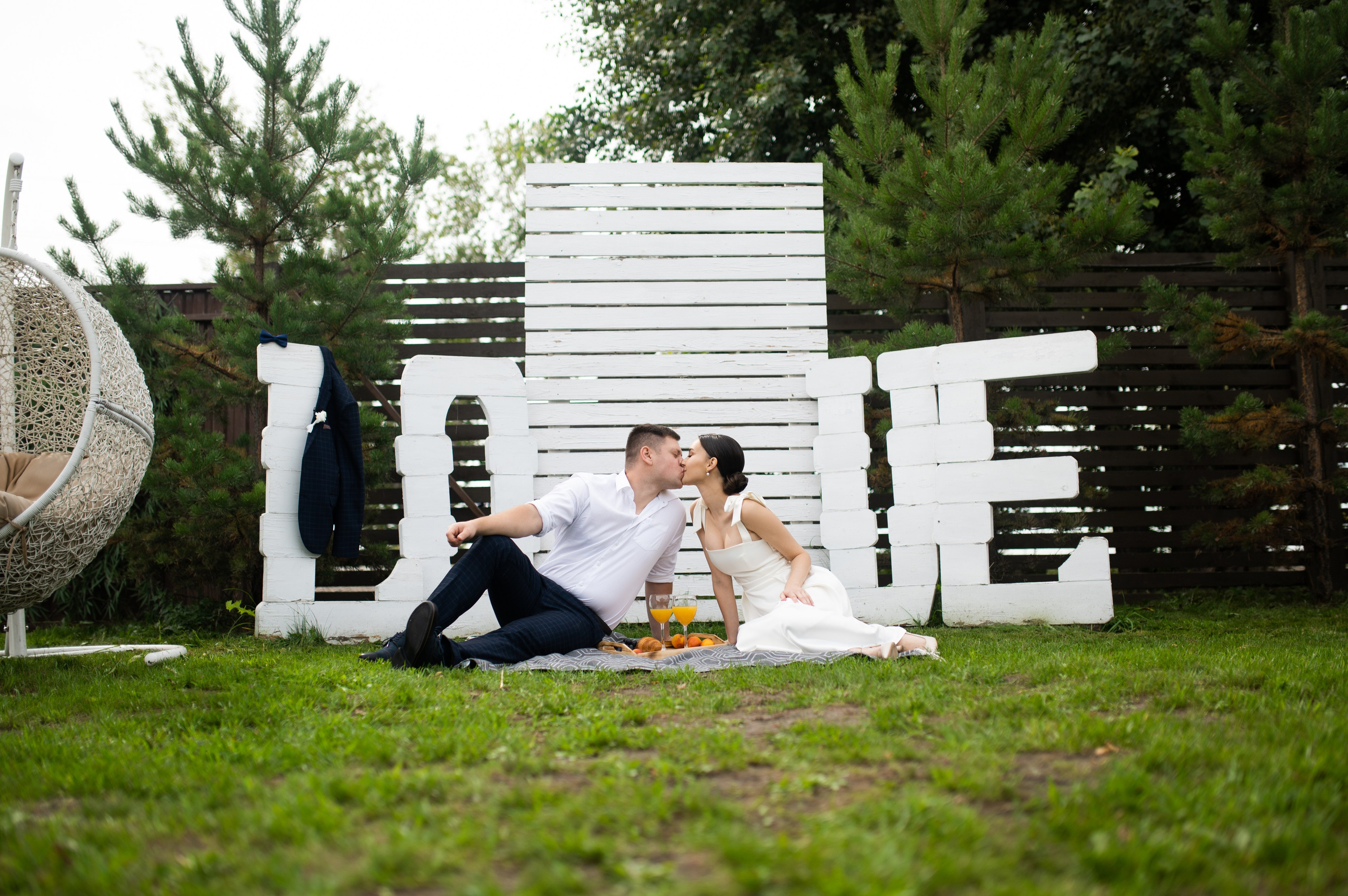 Together is better. Wedding and commercial photographer