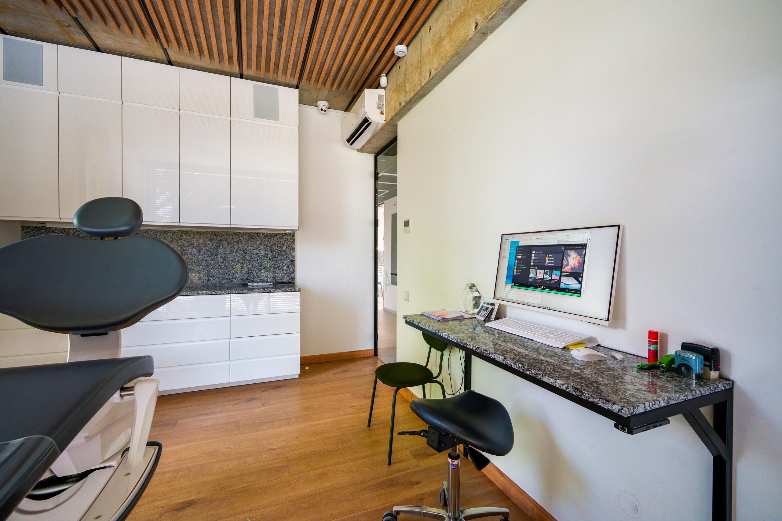 Žaliųjų ežerų g. 27. Elina Sapiega fotografė Vilniuje