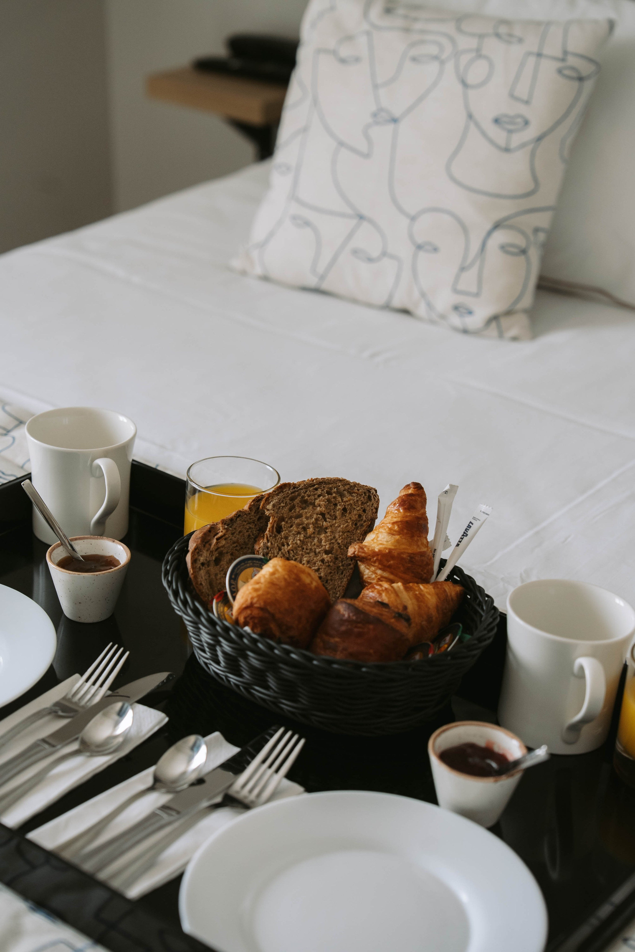 Hôtel Lion d’Or. Weeding photographer / event / portrait