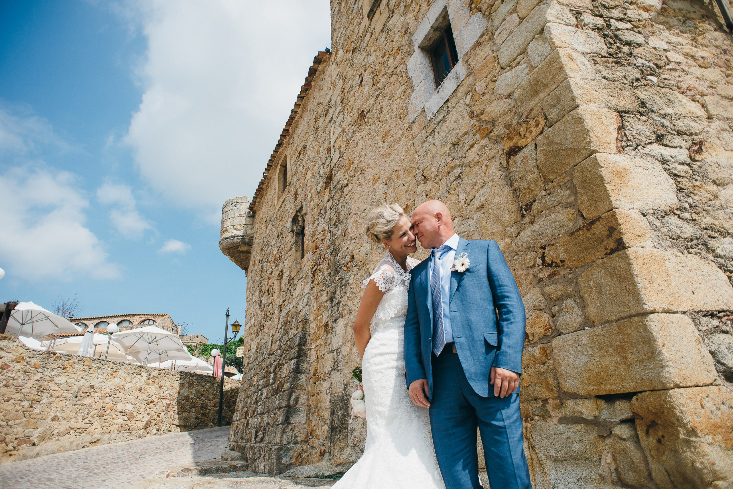 Boda de Aleksandr&Julia en Mas Falet 1682. Fotógrafo profesional Bilbao