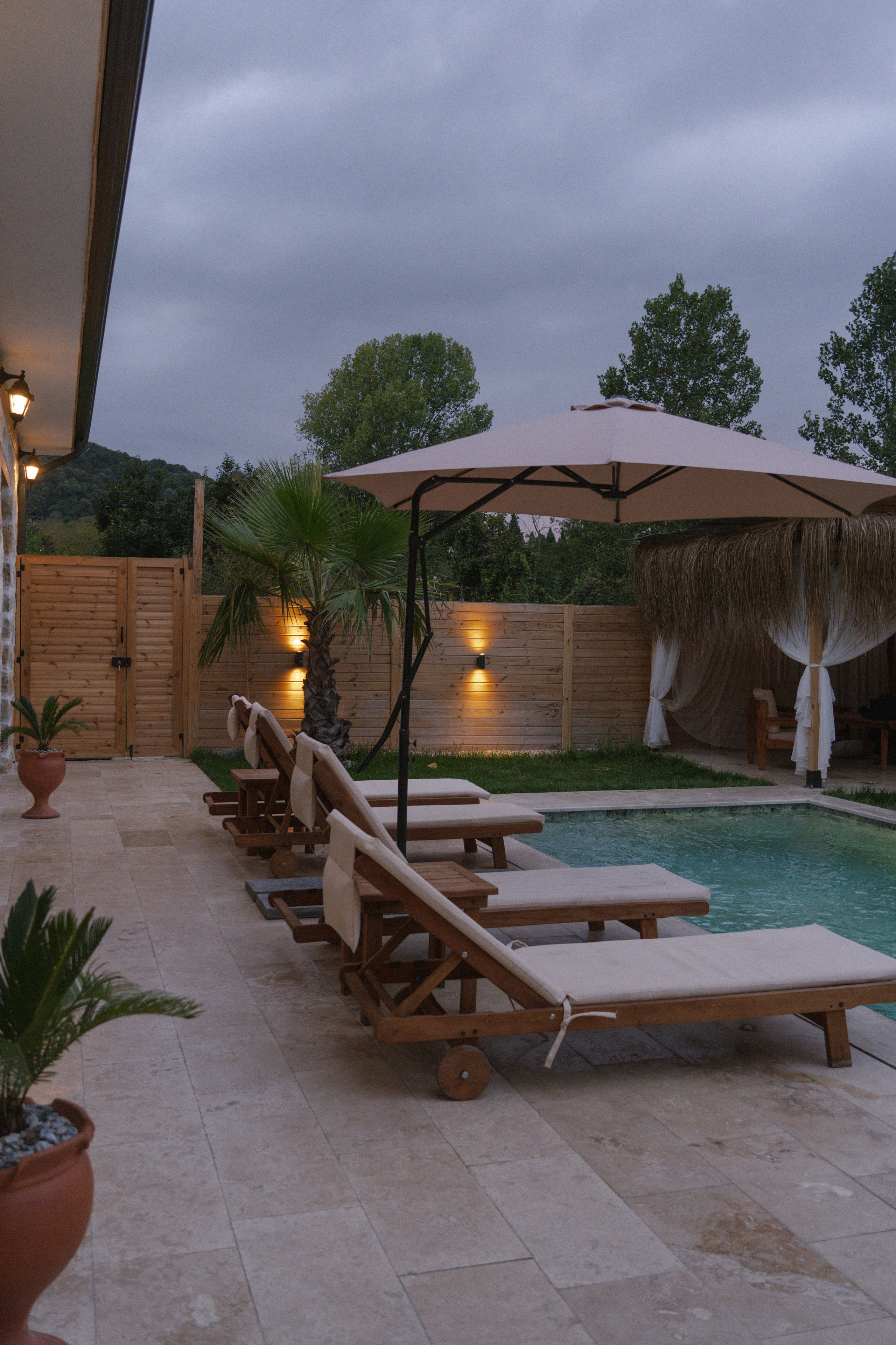 Dut Sapanca. Professional photographer and videographer specializing in filming hot