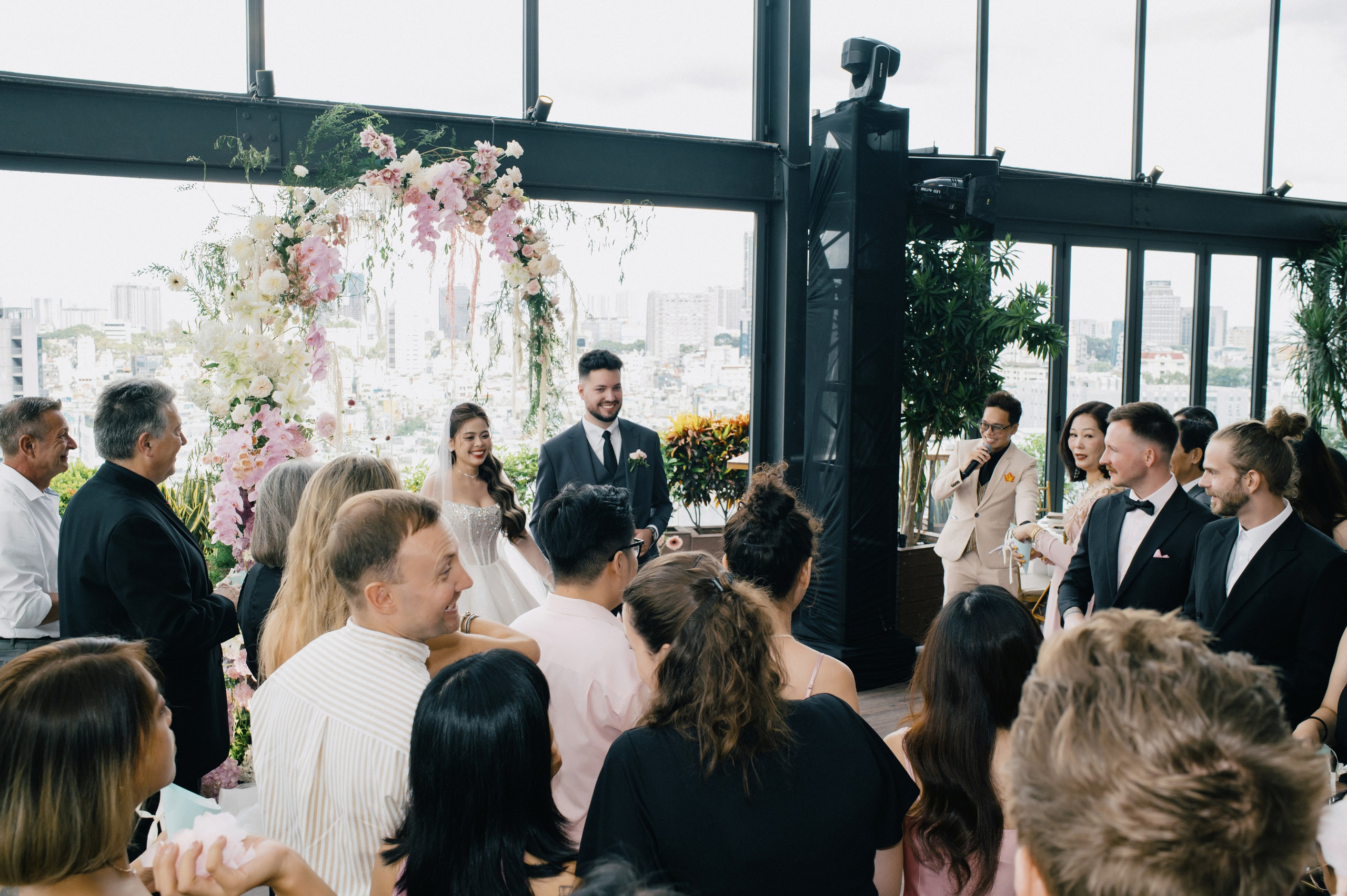 D & K / Wedding Journalism. Nhiếp ảnh gia đám cưới hàng đầu tại Thành Phố Hồ Chí Minh
