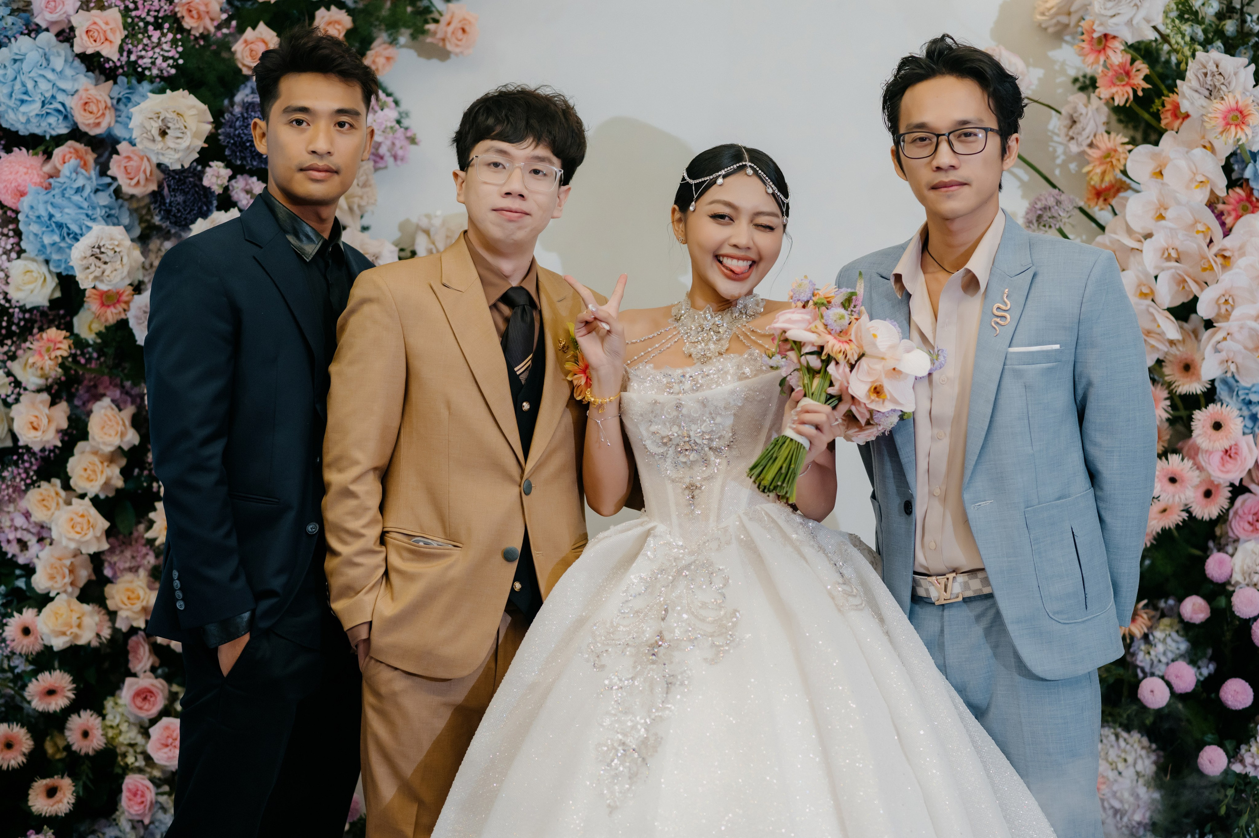 KHANG & QUYEN / Lavela Hotel. Saigon Wedding Present | Art Beyond Moments
