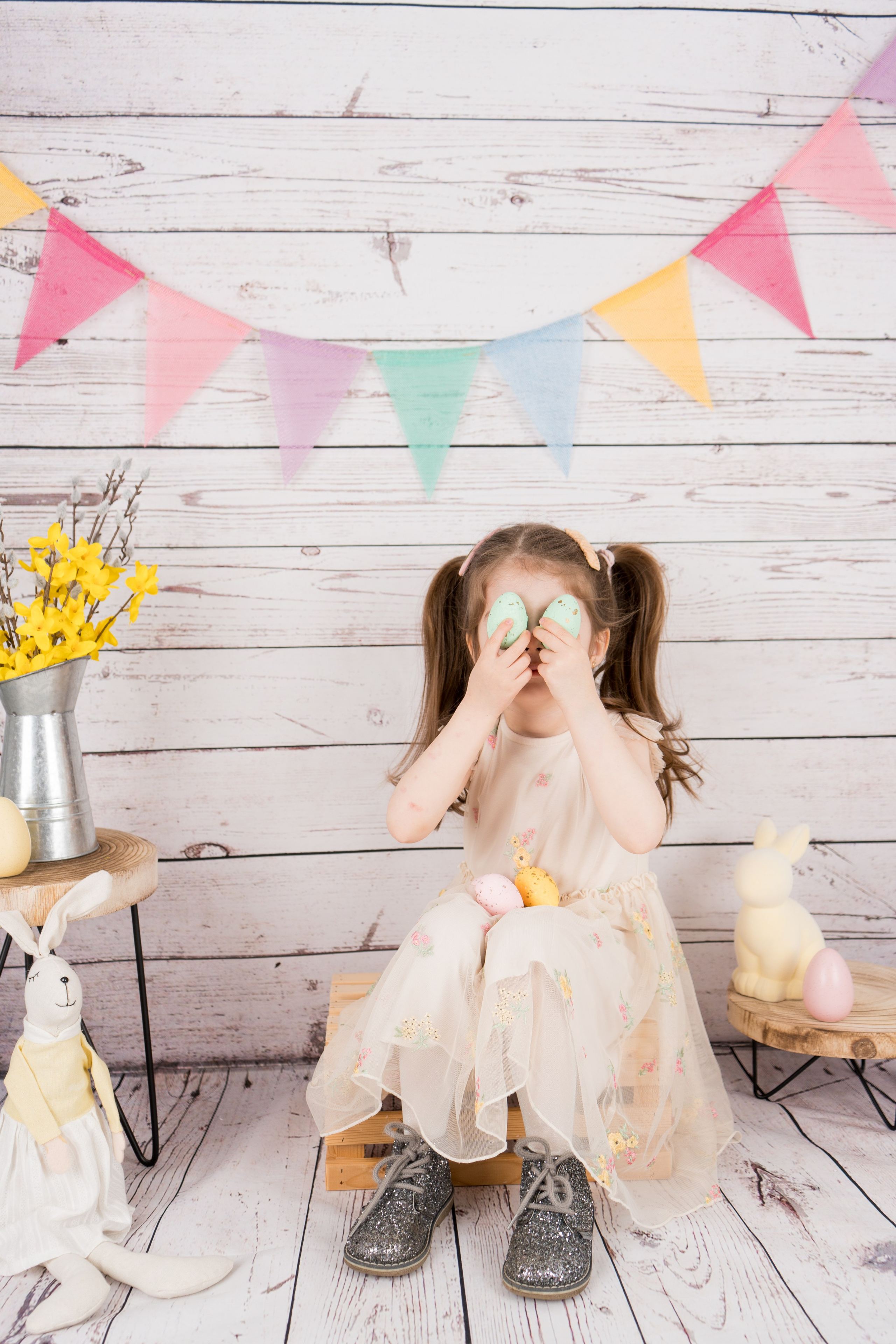 Mini-sesiuni foto de Paște 2026. Fotografie de familie