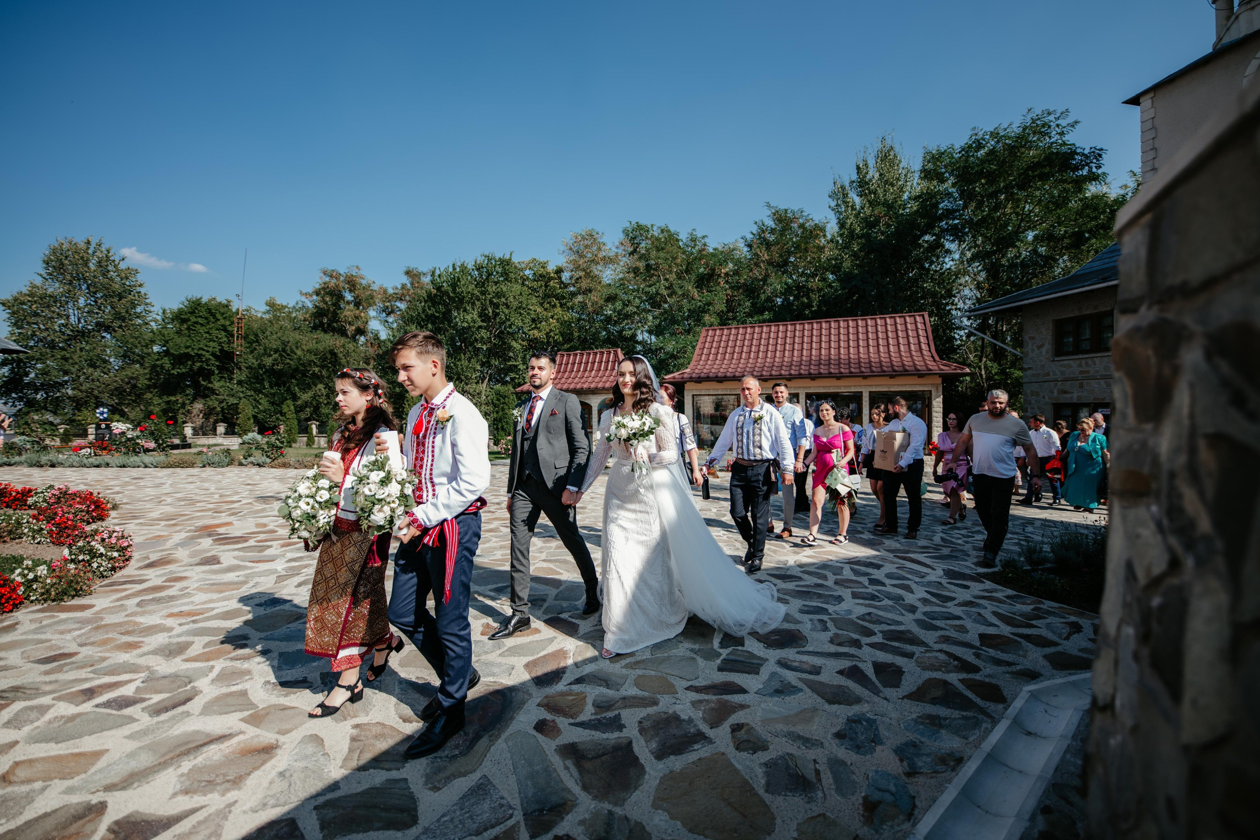 Elena & Ionut. Fotograf si Videograf | Nuntă-Botez