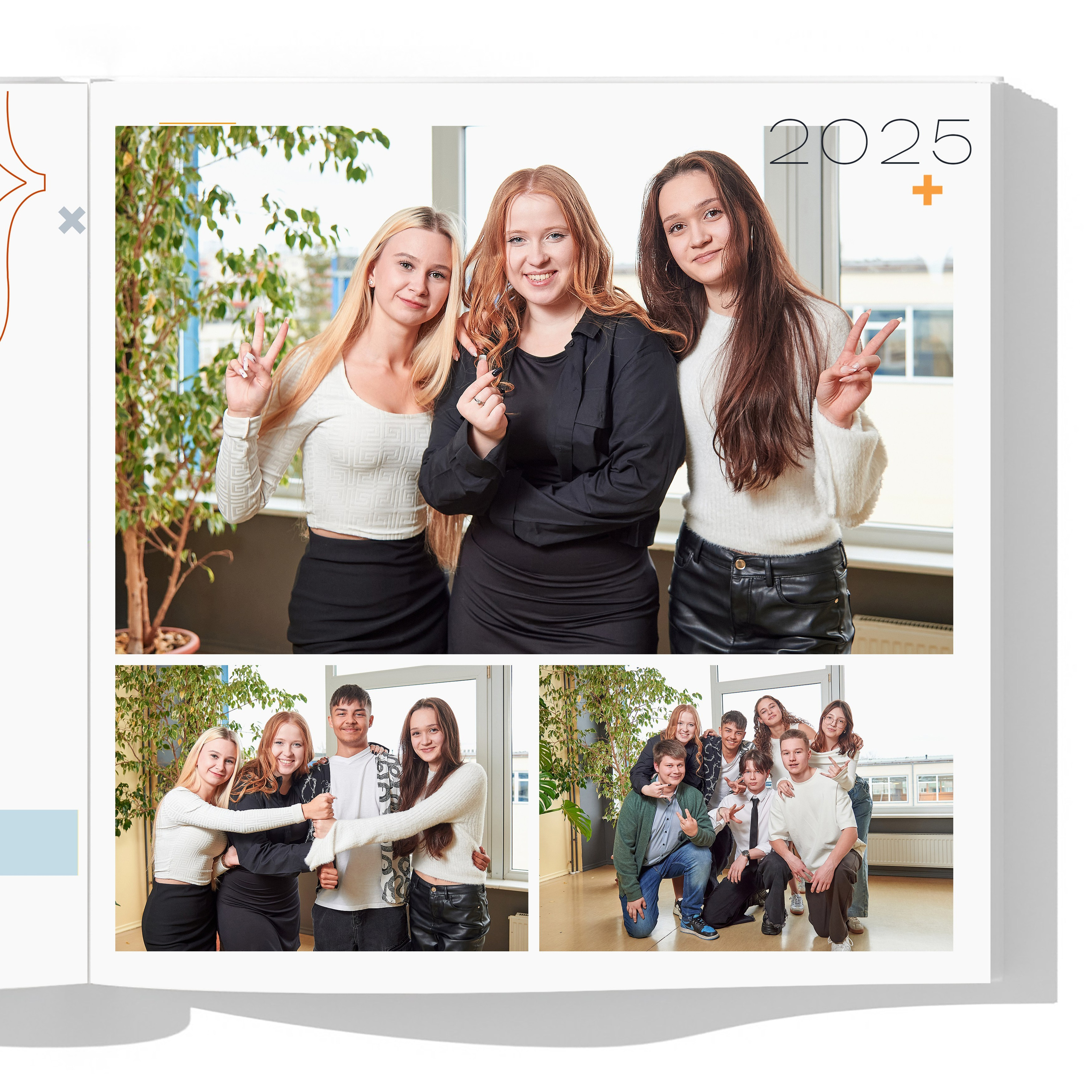 Разворот с  друзьями в школьном коридоре