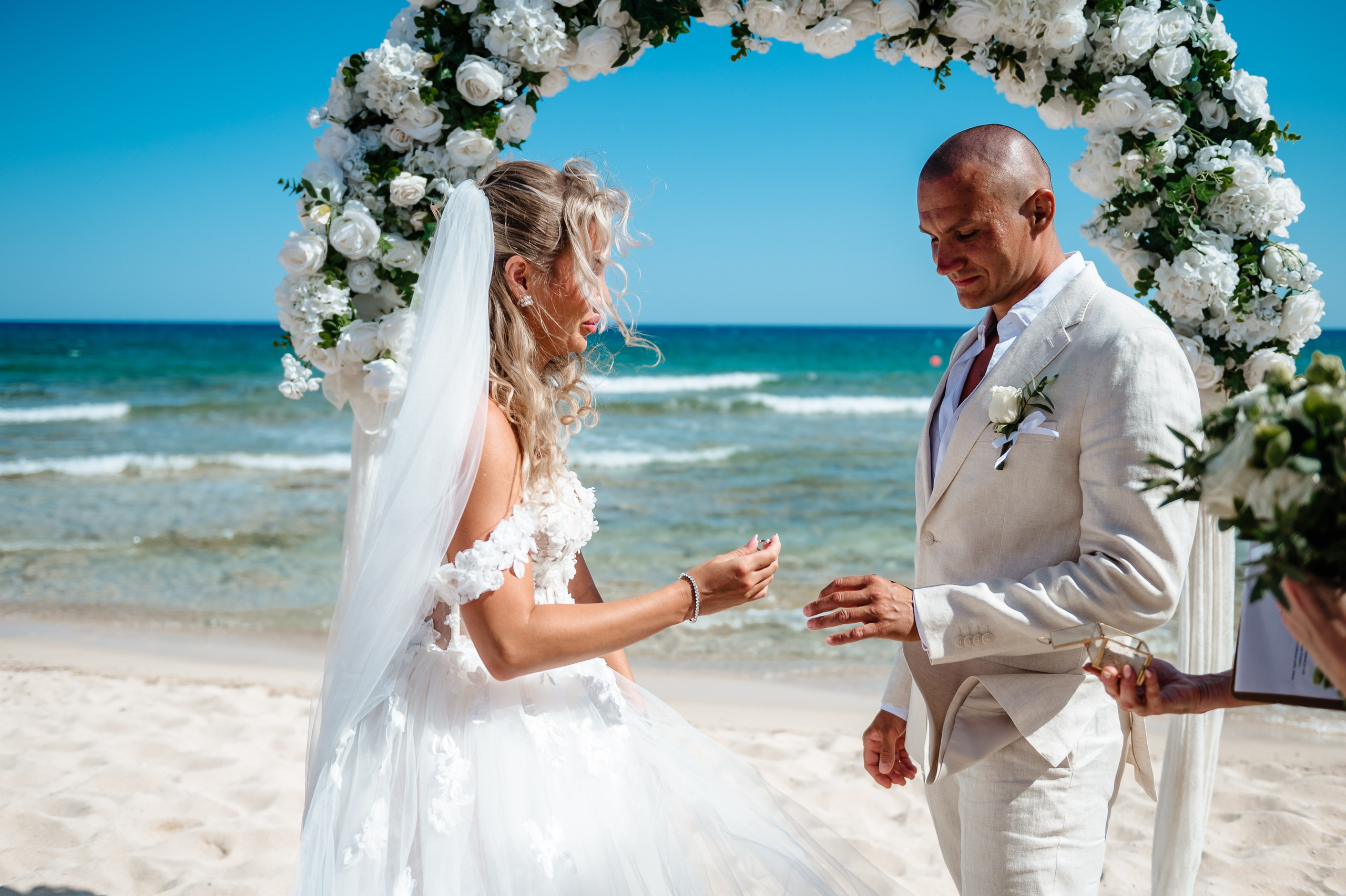 Sirens beach ceremony. AdrianOltean.wfolio.pro