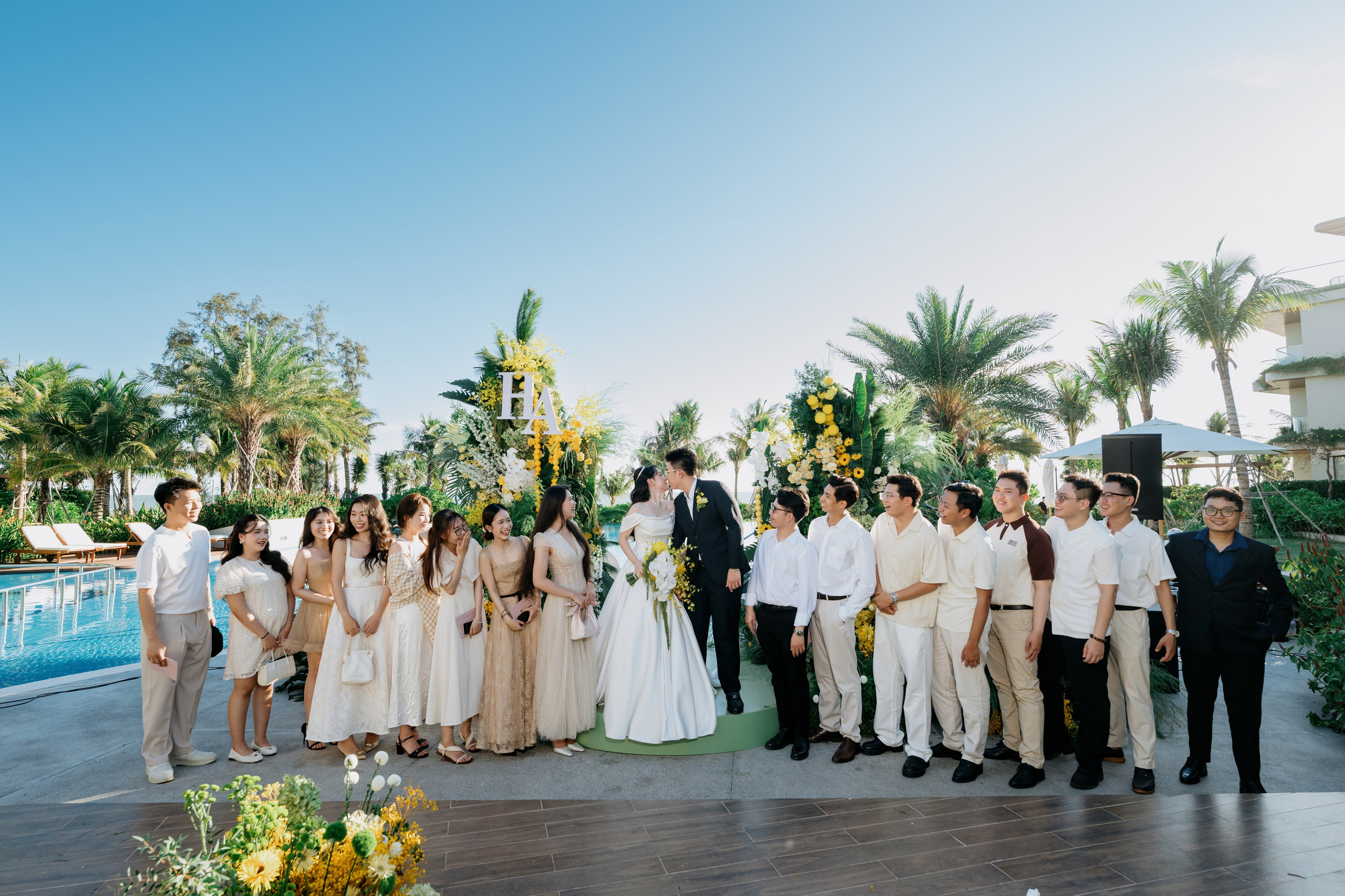 DUC HOANG & HUONG ANH / The Vows. Saigon Wedding Present | Art Beyond Moments