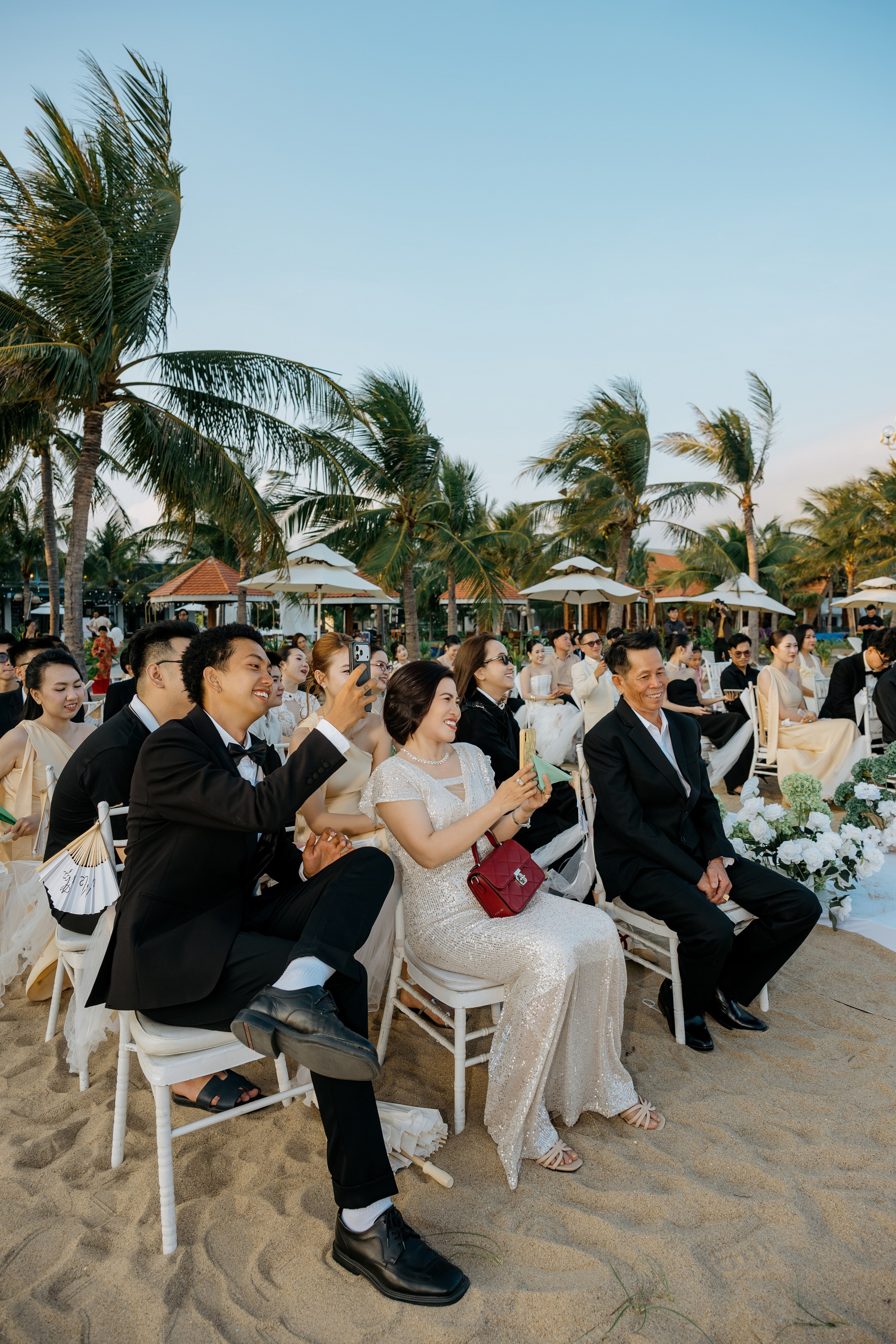 DIEU & THINH/Destination Wedding. Nhiếp ảnh gia đám cưới hàng đầu tại Thành Phố Hồ Chí Minh
