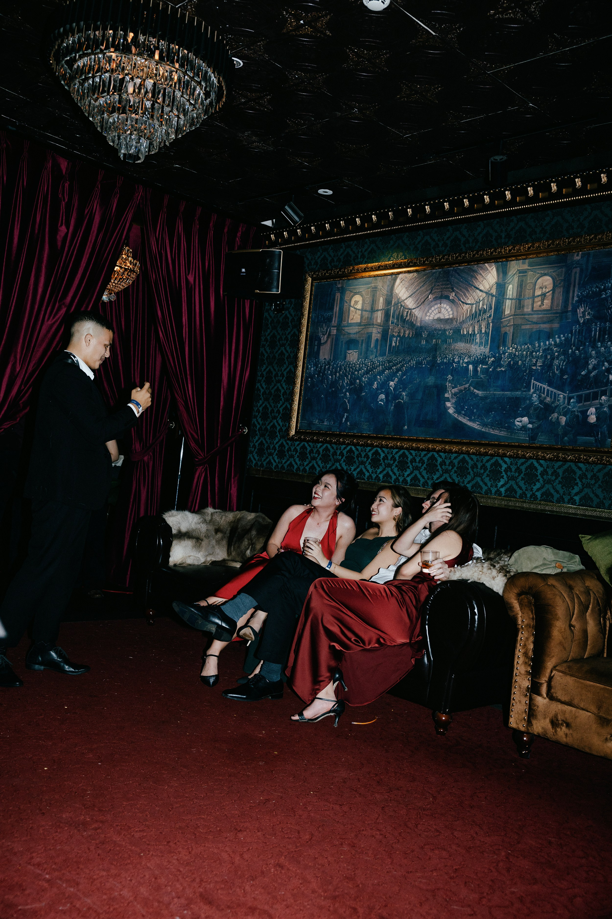 HIEP & TRINH / After wedding. Nhiếp ảnh gia đám cưới hàng đầu tại Thành Phố Hồ Chí Minh