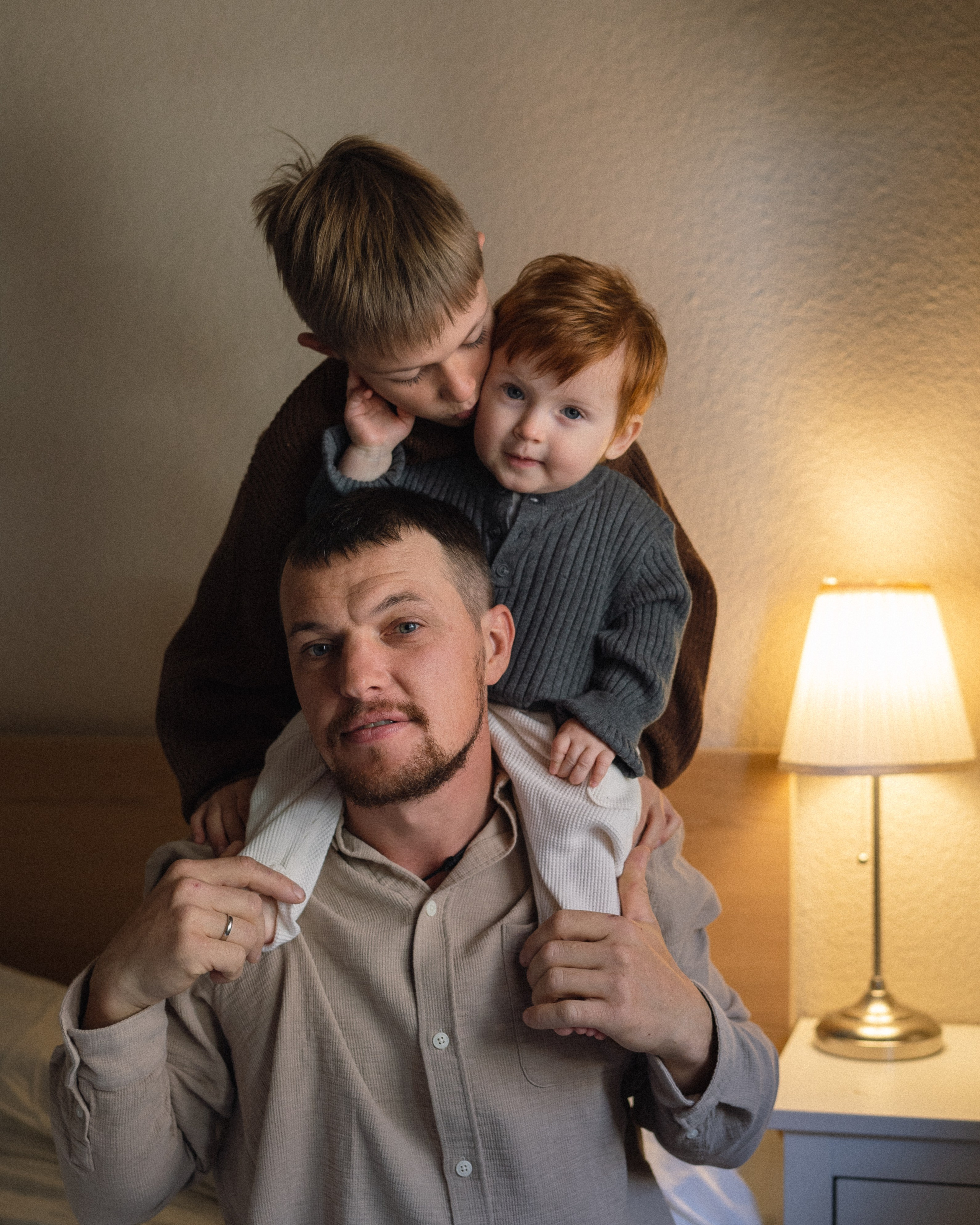 Family Photoshoot Spain with kids. Photographer in Madrid, Spain. Alyona Belyaninova