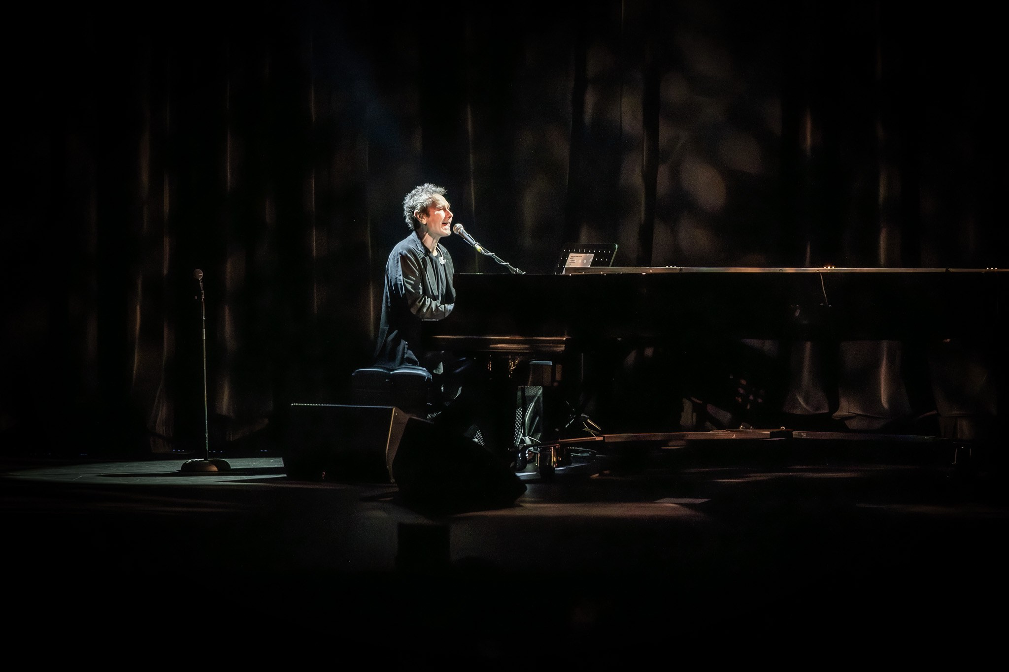 SLAVA VAKARCHUK / LOS ANGELES / 2025. Reportage concert portrait photography in the San Francisco Bay Area