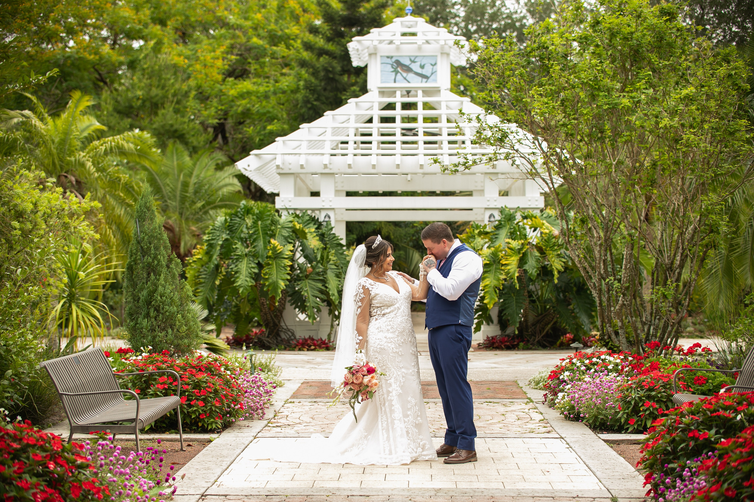 Wedding in The Lue Gardens intimate wedding photography. Lana Photography — Wedding & Family Photographer in Florida & Beyond
