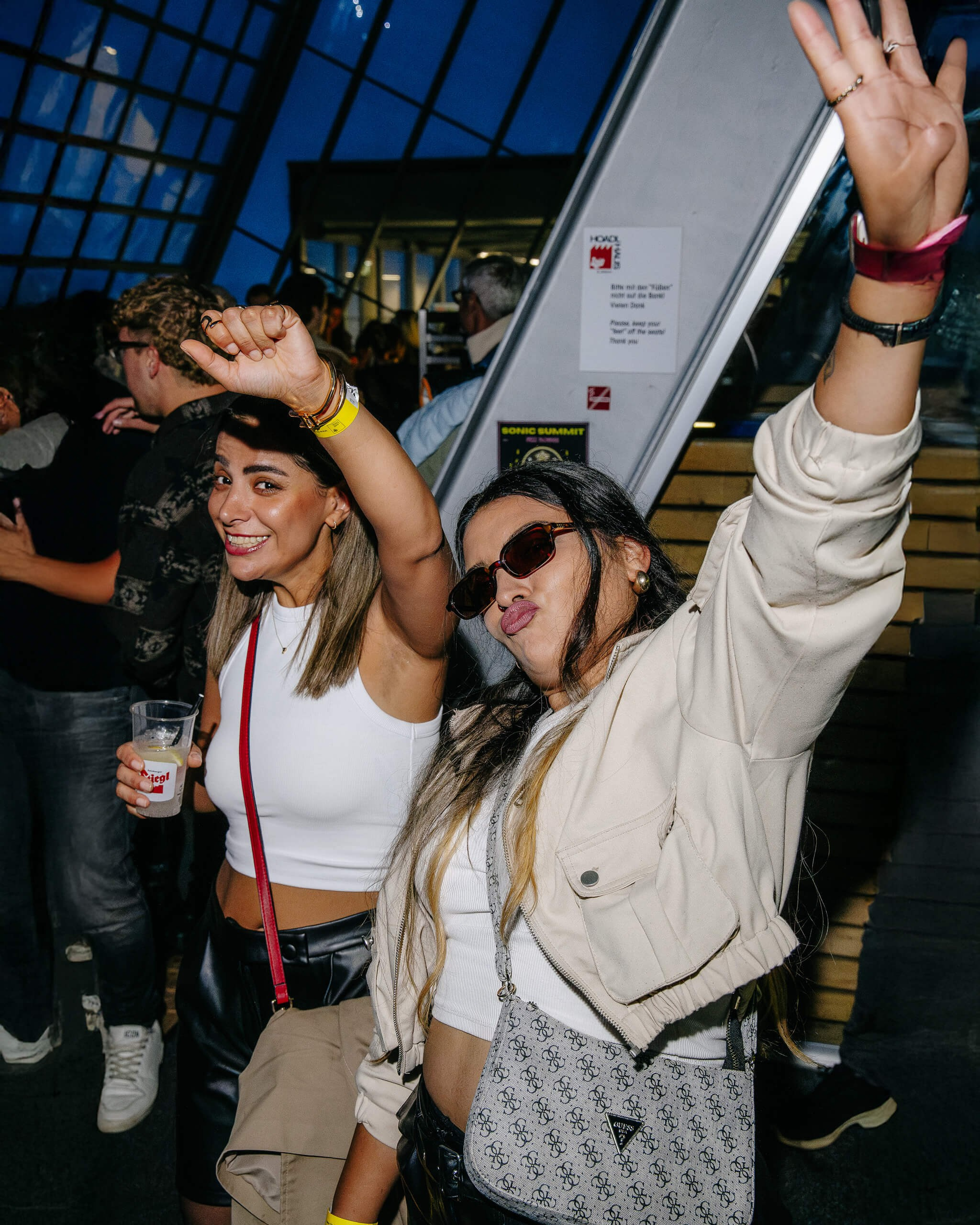 Axamer Lizum sundowner 2025. 808Media – Professionelle Foto- und Videografie für Restaurants, Hotels, Events und Hochzeiten in Innsbruck und Tirol