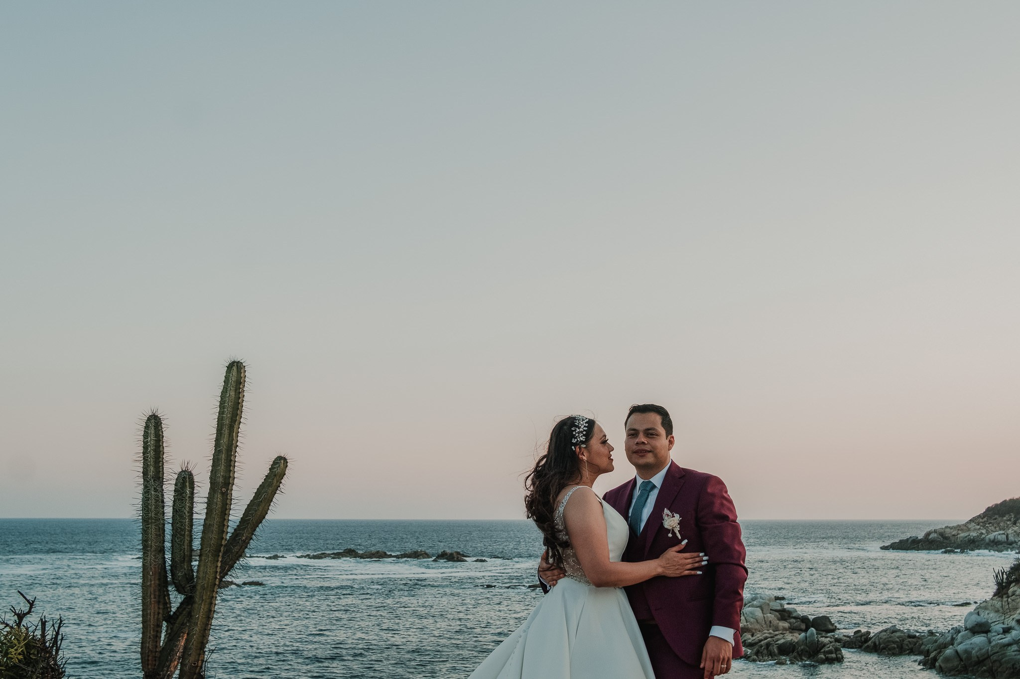Silvia & Julio / Huatulco. Wedding and family photographer in Mexico City