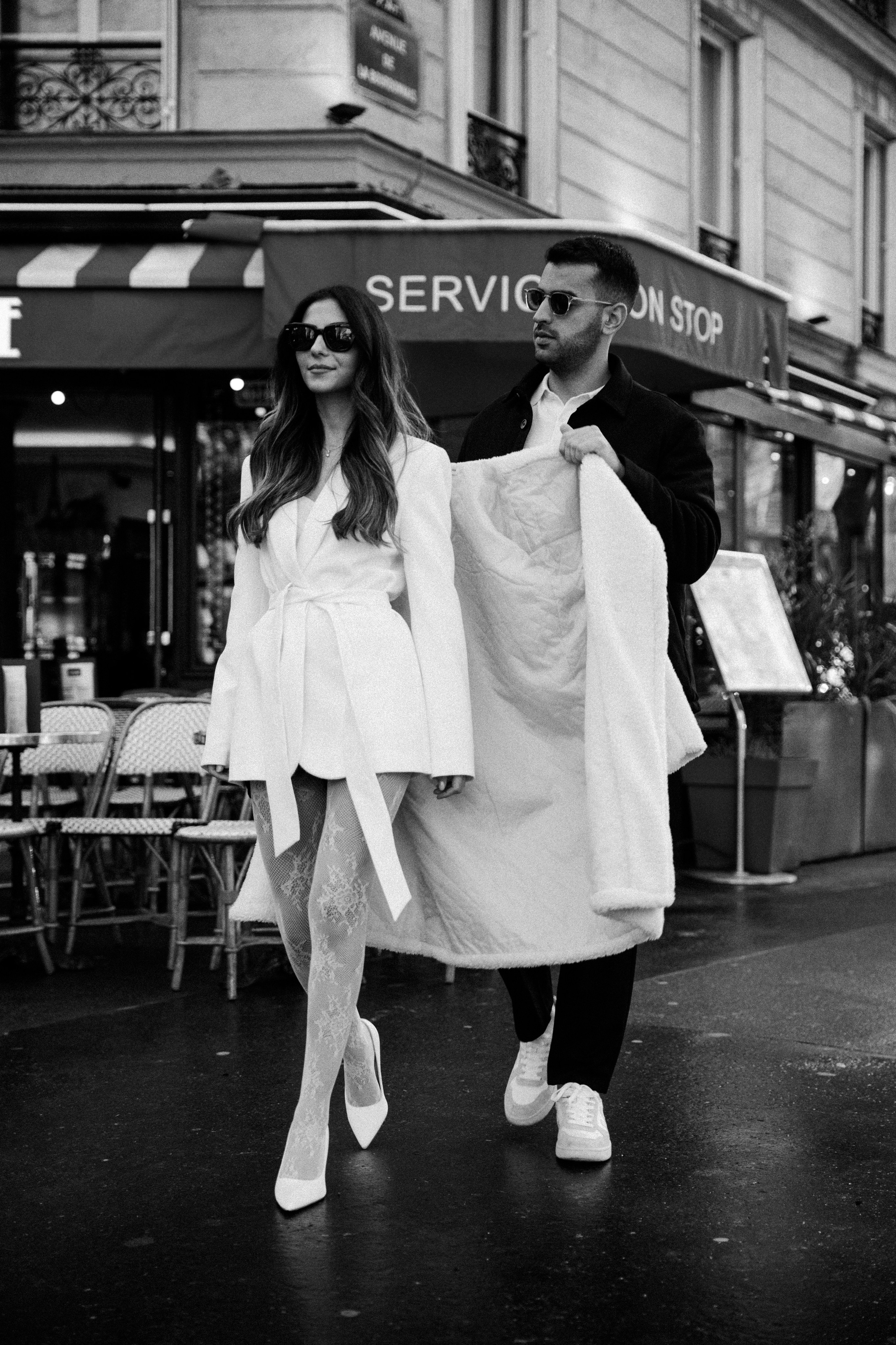 Pre-Wedding Couple Photo Walk in Paris | Engagement Photography. Paris Wedding Photographer