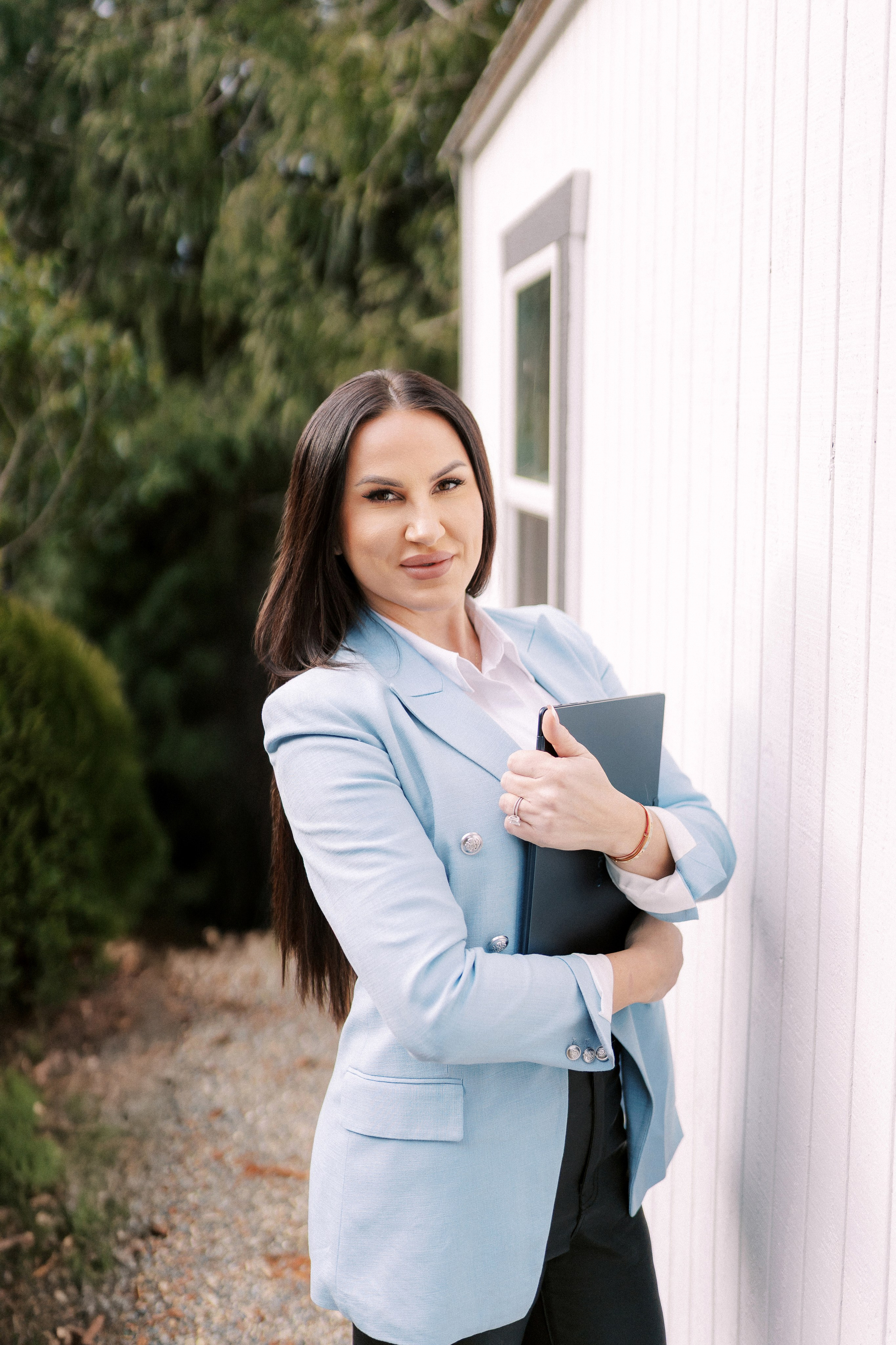 Business portrait. EVAN ARISTOV WEDDING PHOTOGRAPHY — Seattle Wedding Photographer