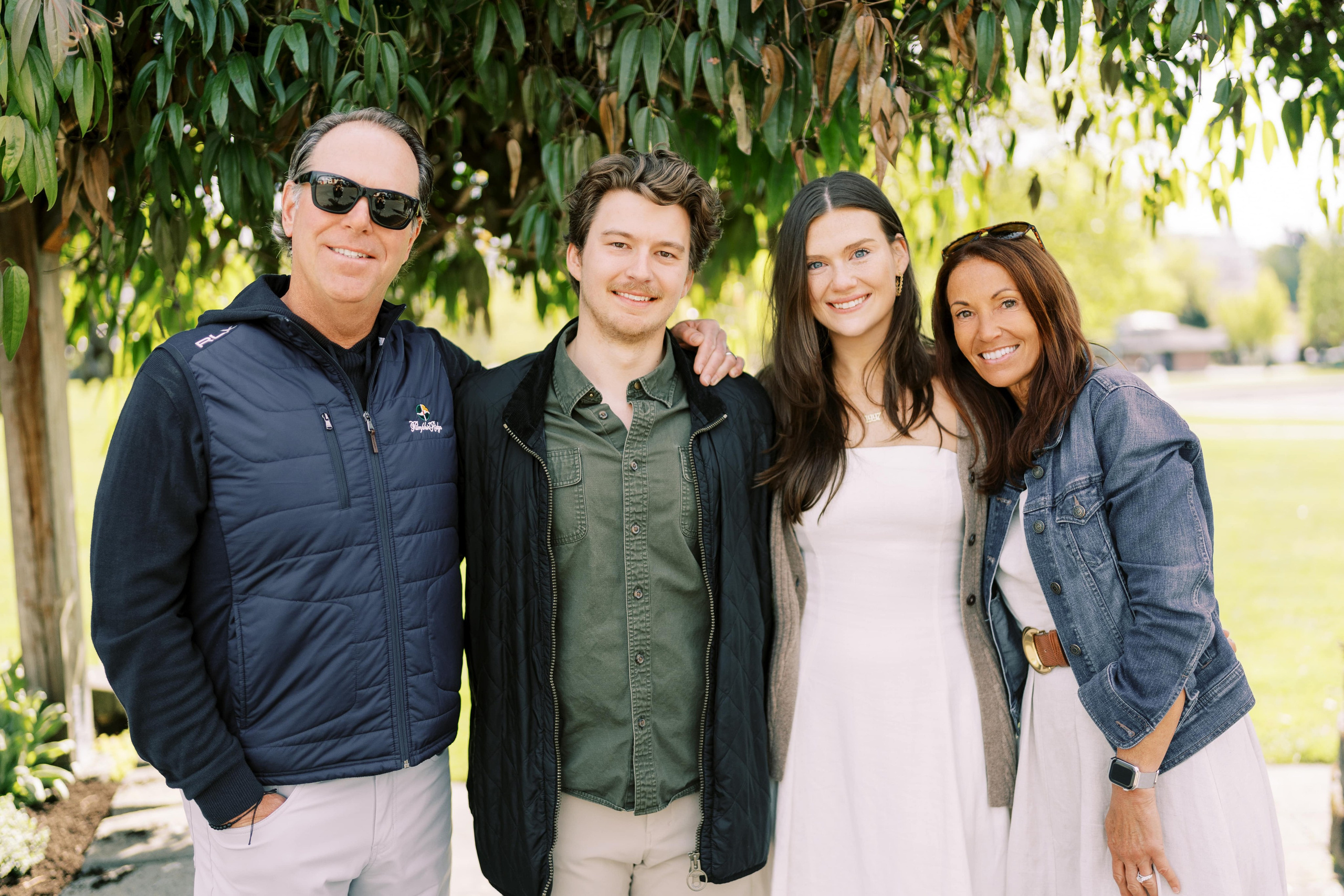 Engagement photo shoot Jake & Caroline / May 2024. Marina Park|Kirkland, WA. EVAN ARISTOV WEDDING PHOTOGRAPHY — Seattle Wedding Photographer