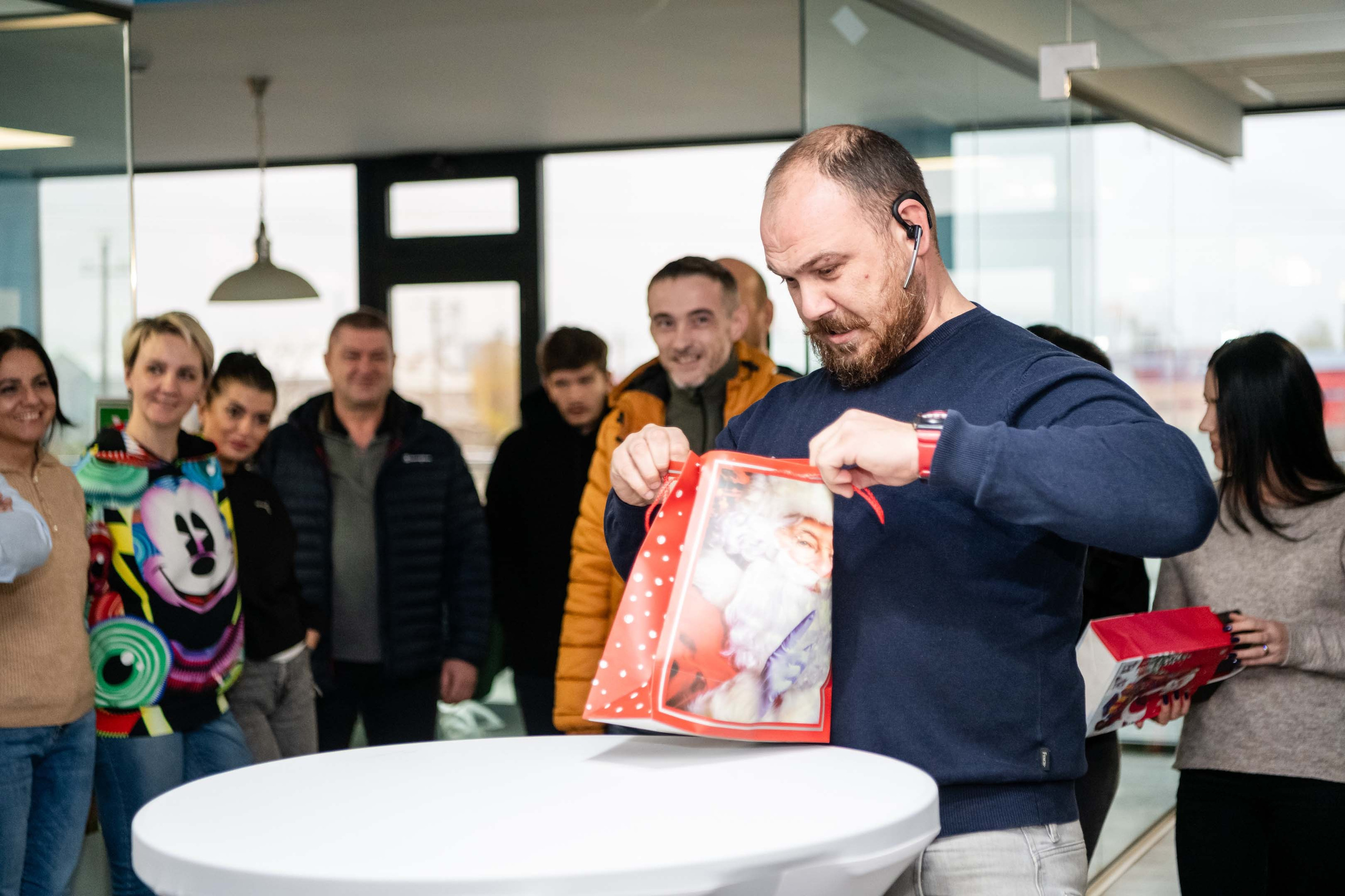 Petreceri corporate. Mugurel anghel