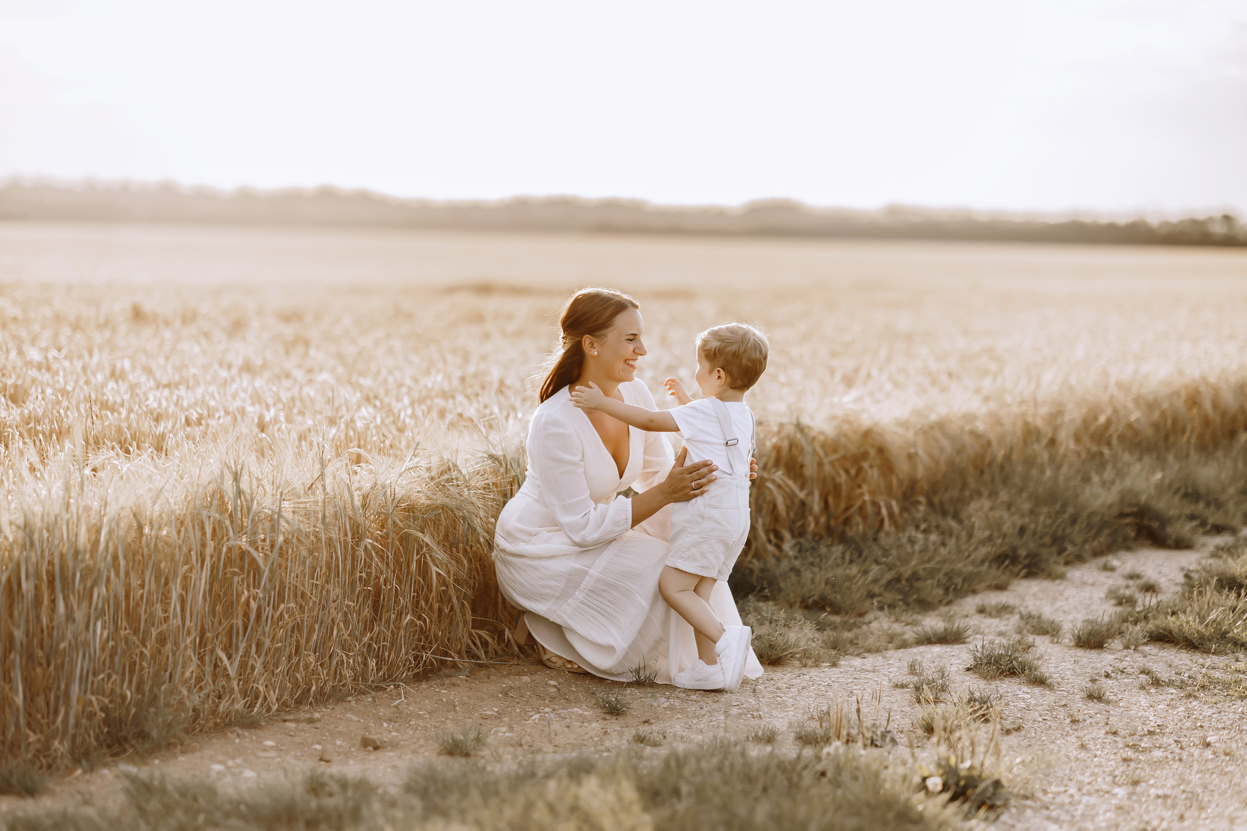 AUF DEM KORNFELD. Family Fotografer in München und Umgebung
