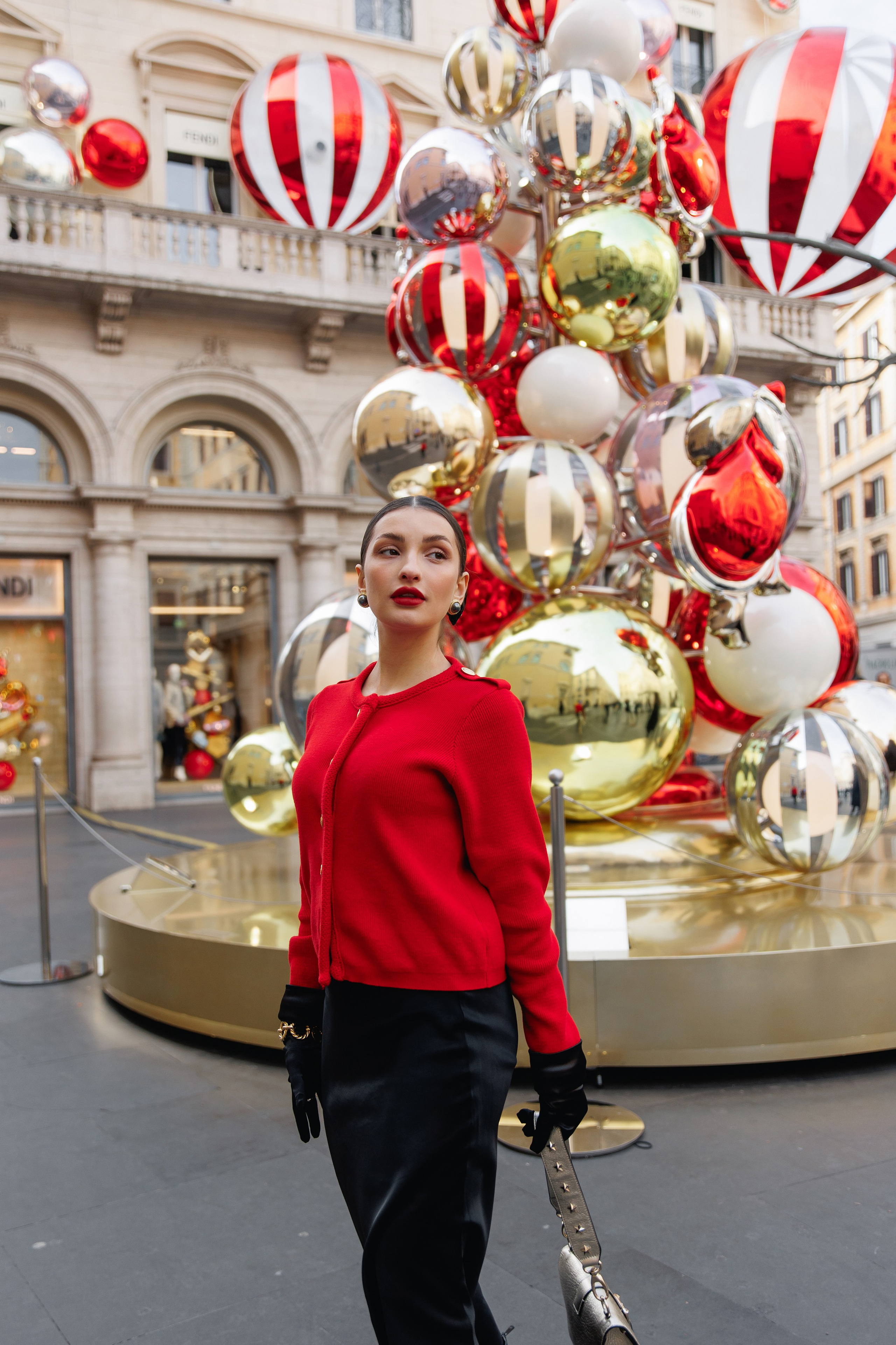 Christmas photoshooting in Rome Couple street christmas shooting Christmast looks style Christmas photoshootingRome christmast Christmas couple looksNew year Photoshooting