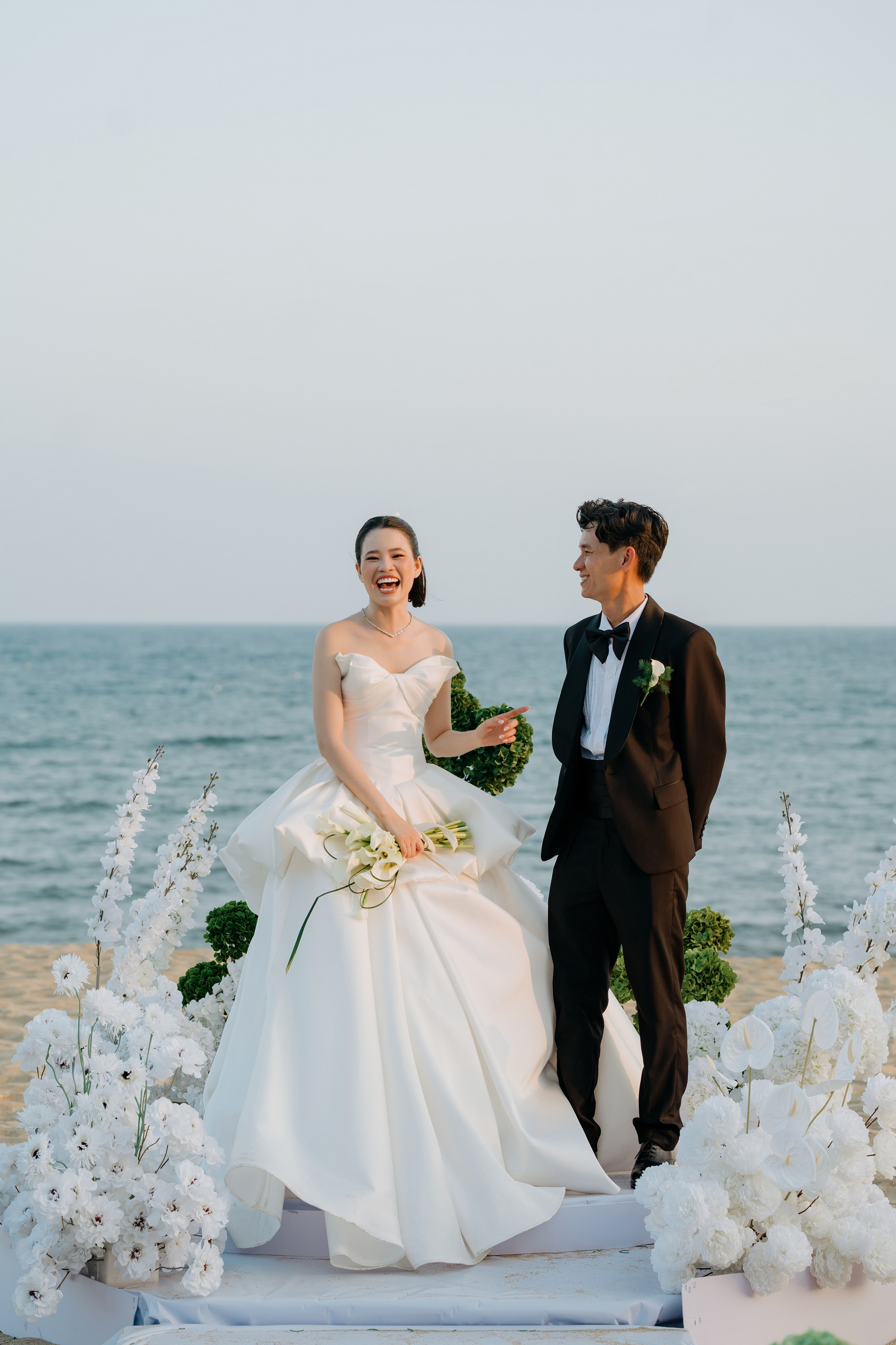 DIEU & THINH/Destination Wedding. Nhiếp ảnh gia đám cưới hàng đầu tại Thành Phố Hồ Chí Minh