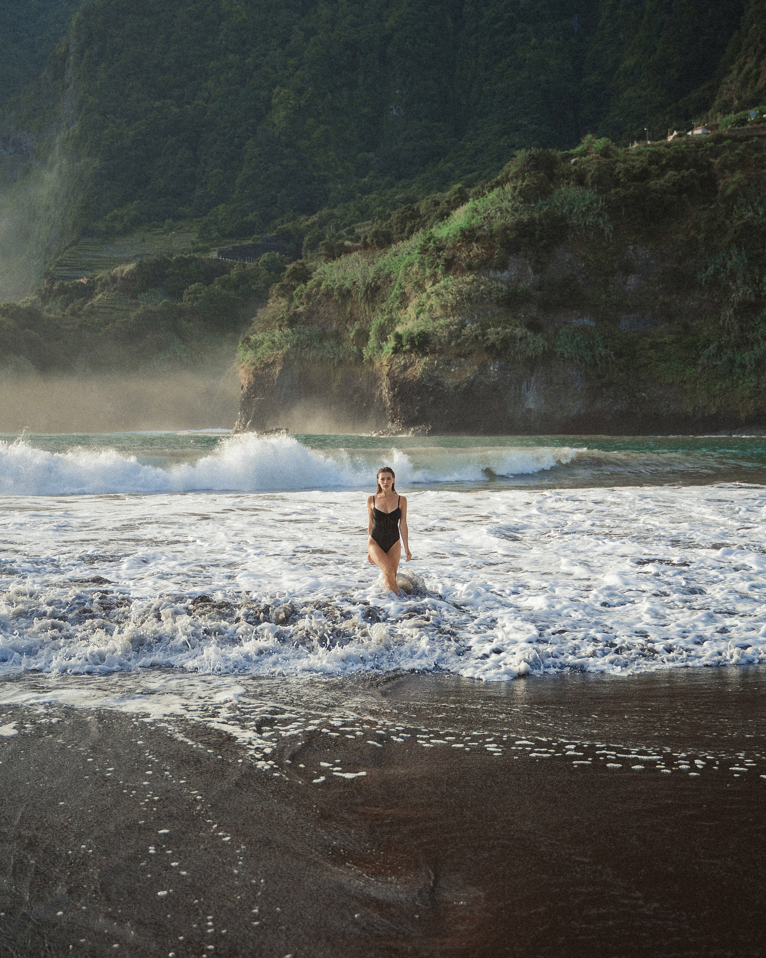 Sofia — Sunrise Portrait Session on Seixal Cliffs, Madeira. Your photographer in Madeira