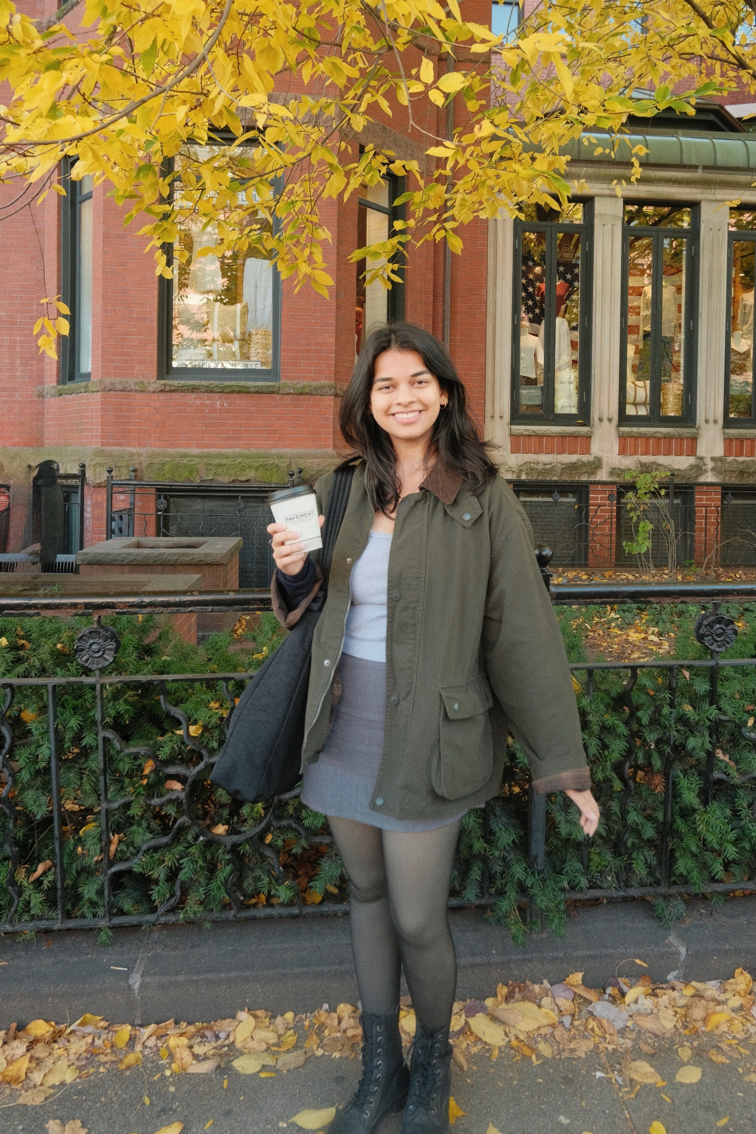 Autumn walk with Annie. Kelly Sang, graduation and portrait photographer in Boston