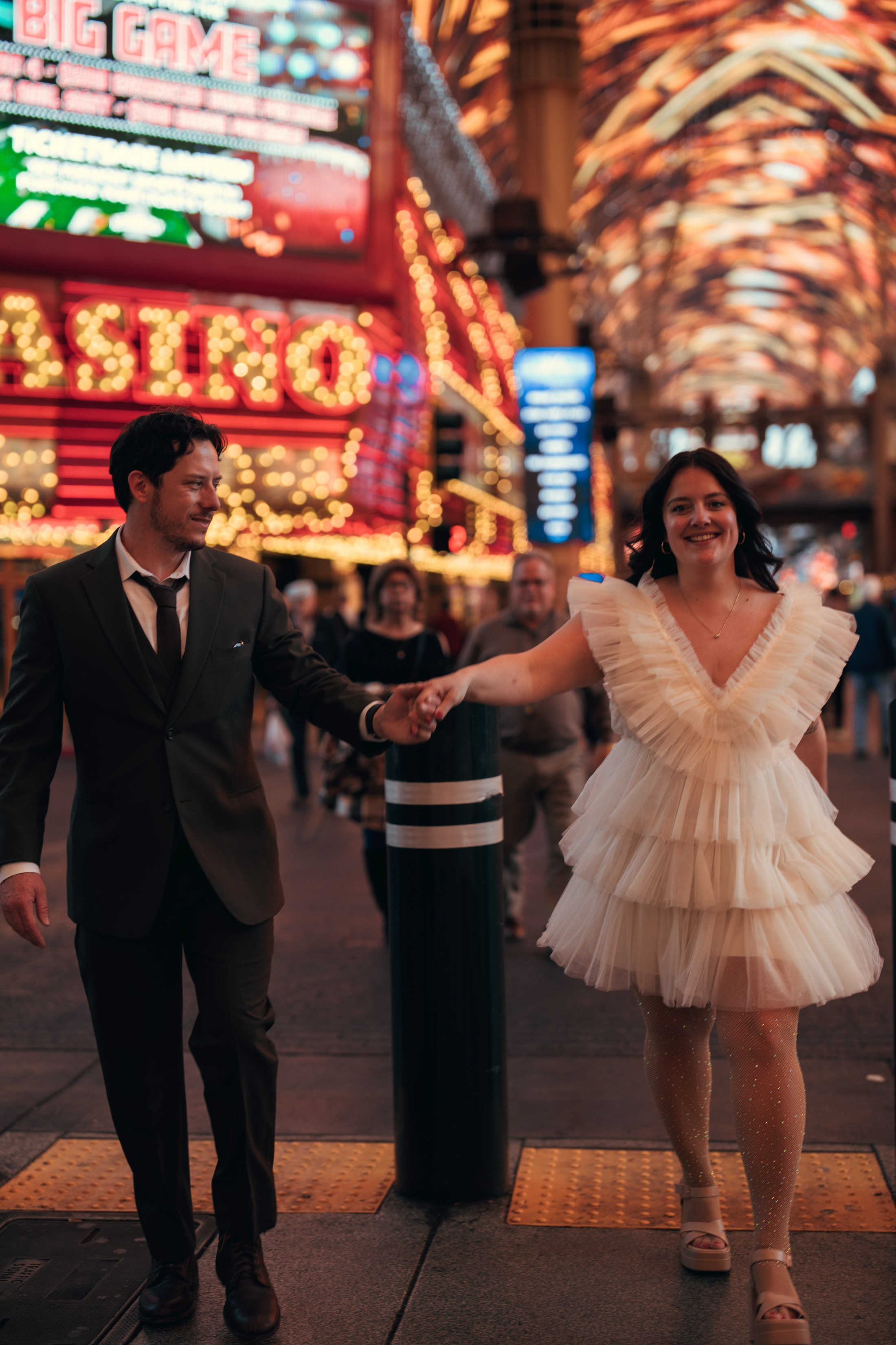 Grace&Jesse. Wedding & elopement photographer Viktoriya Kravtsov. Las Vegas