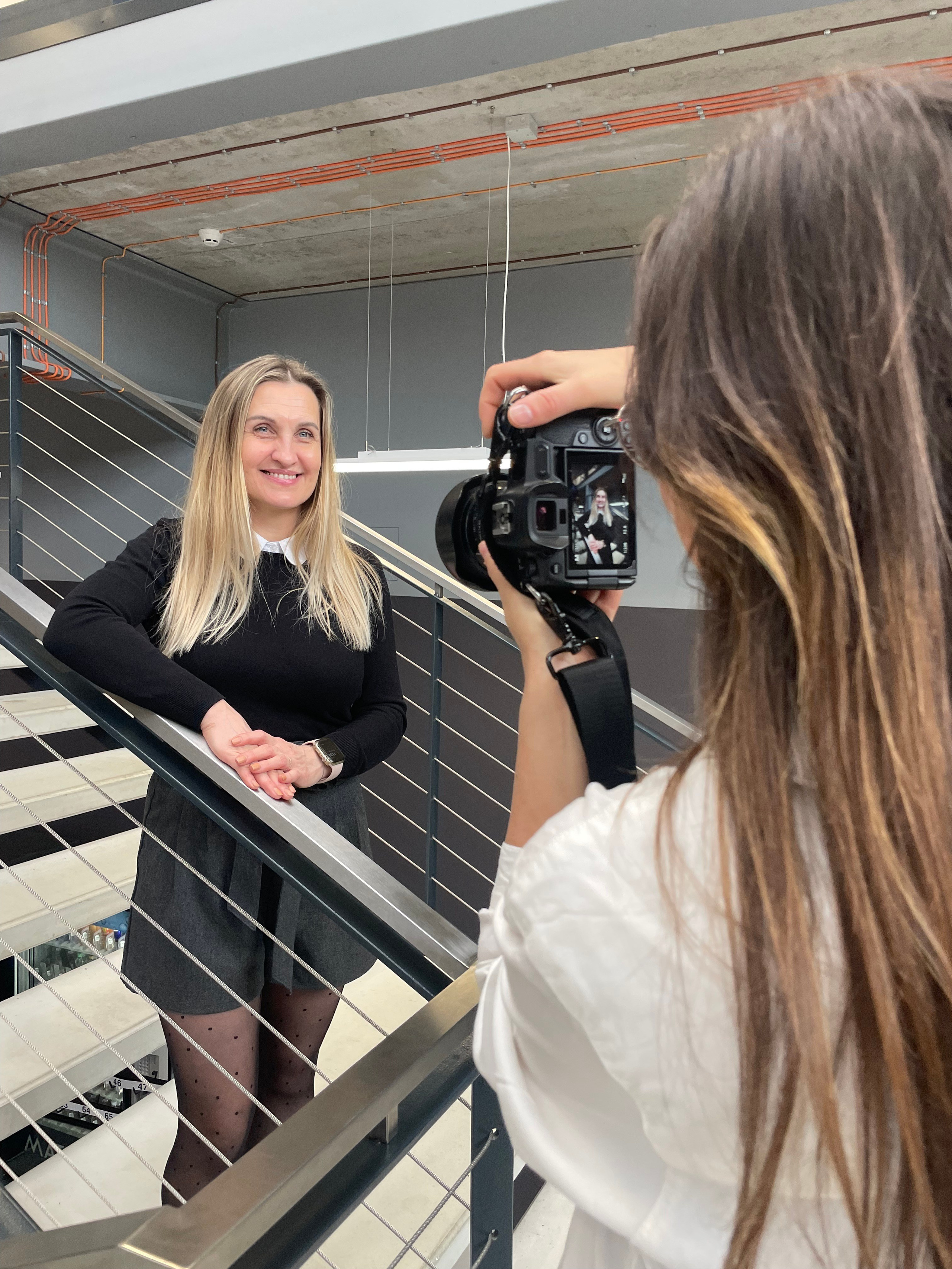 Price and booking. Dana Lišková — Empathetic Photographer | Introspective Artist |Neurodivergent Coach | Founder of Artepy.cz