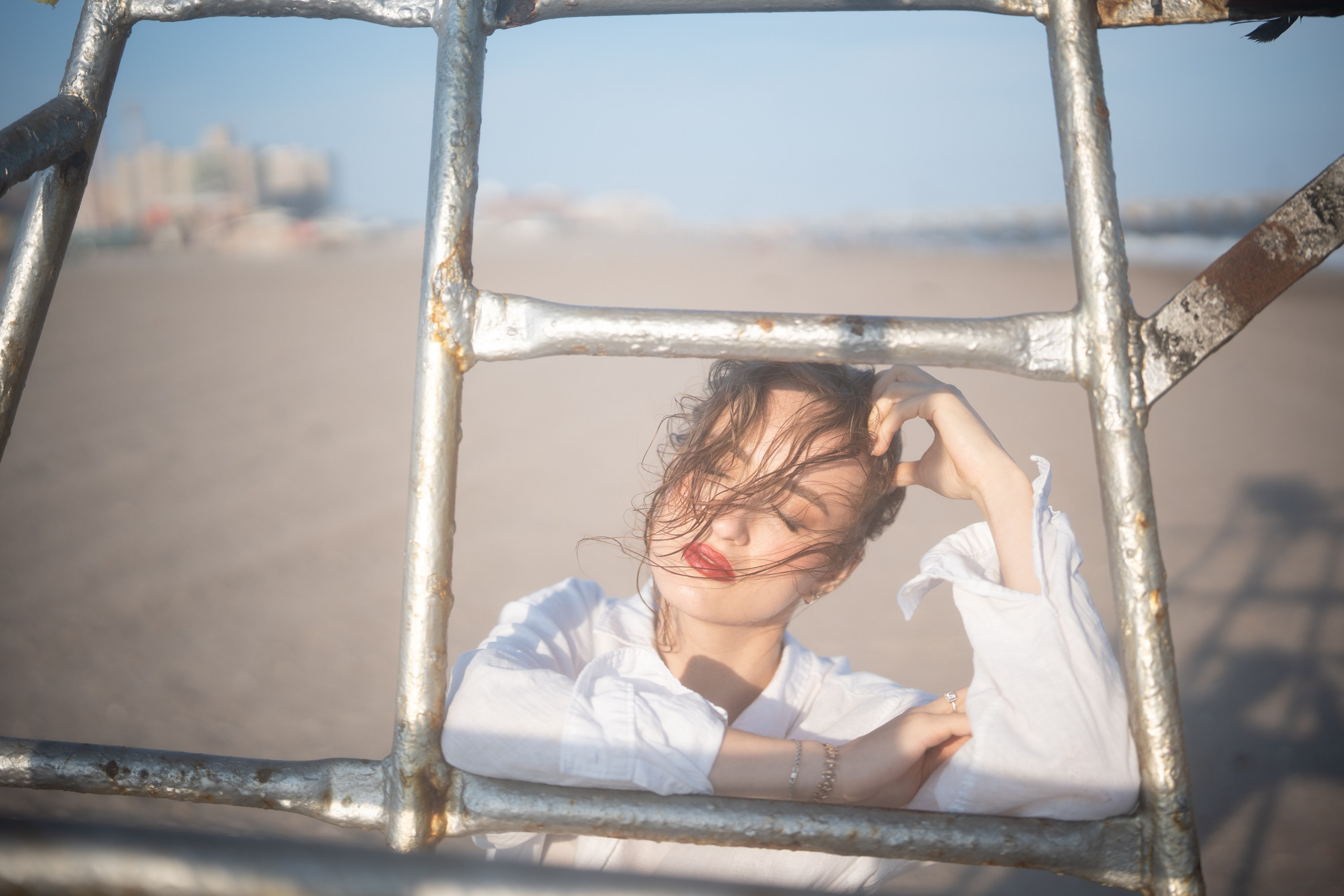 Photoshoot Runaway bride. Portrait and wedding photographer in New York