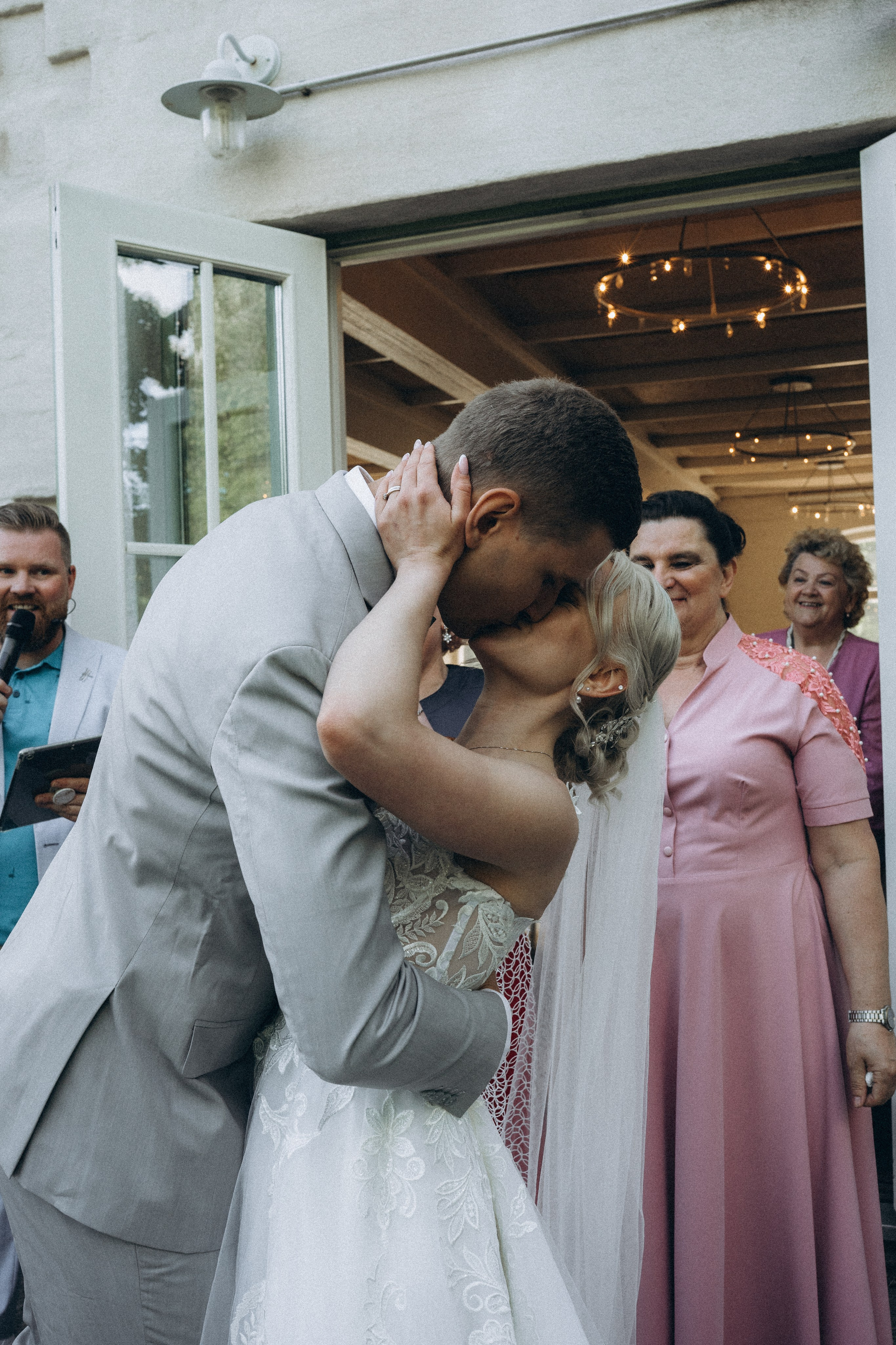 Wedding. Wedding and potrait photographer in Helsinki Vickan O