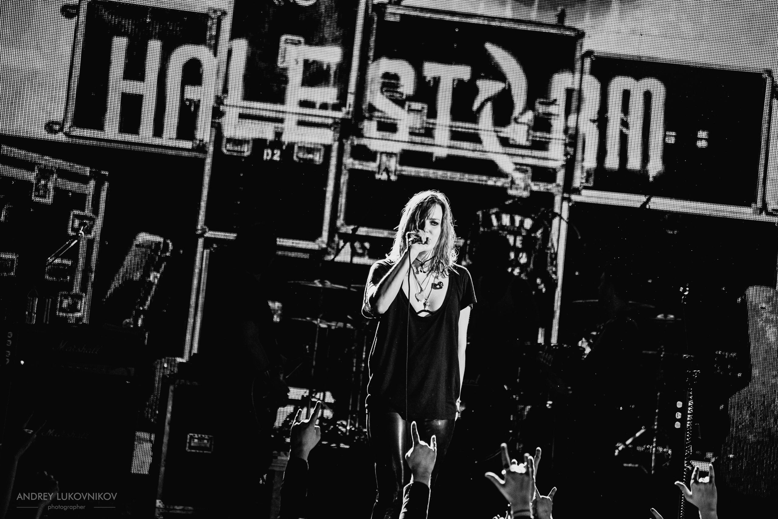Halestorm. Into the Wild Life Tour 2016