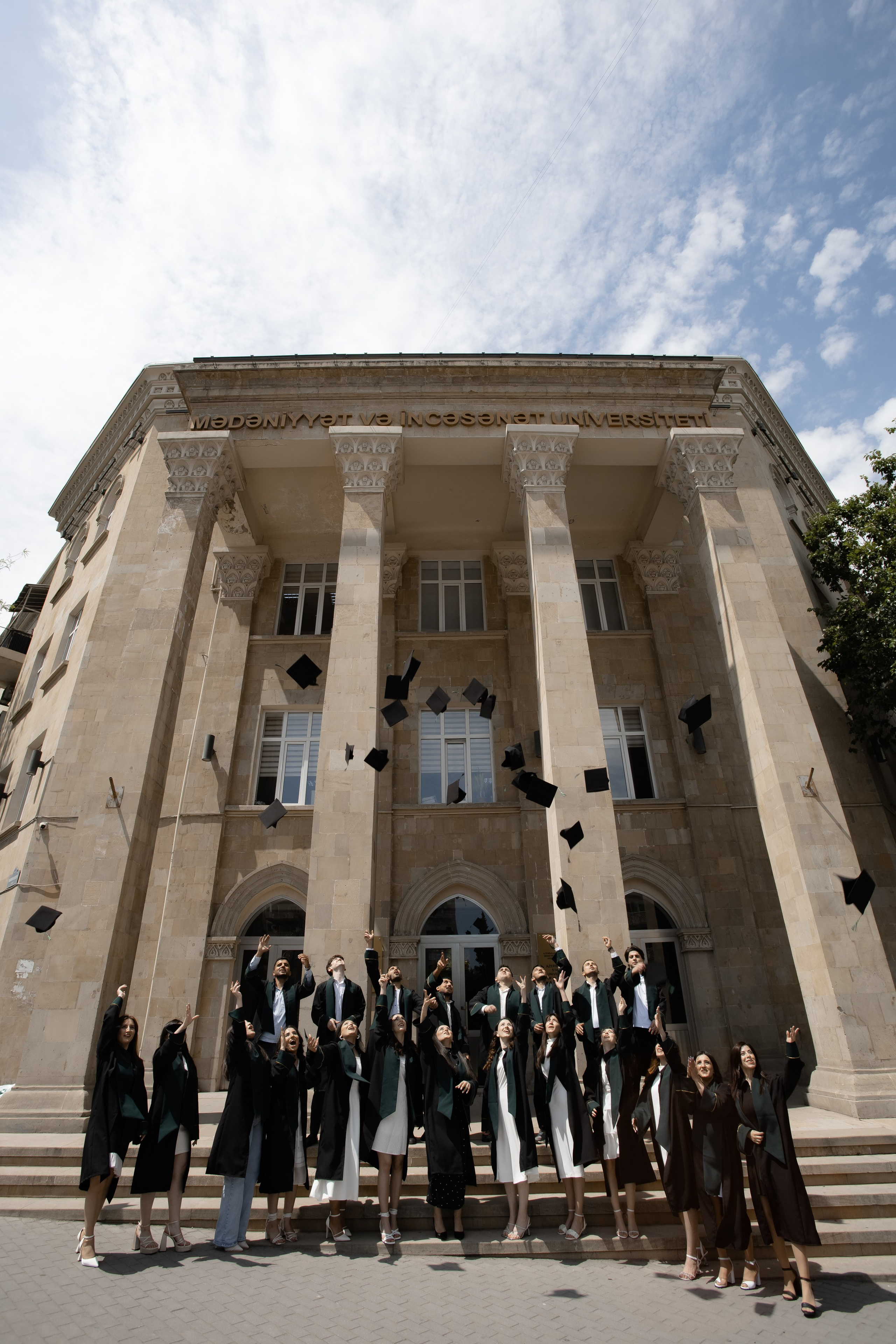 Premium mezun xalati, qara mezun geyimi, ag mezun libasi, qirmizi sarfli mezun paltari, mezun aksesuarlar, mezun papaqlari, mezun lentleri, mezun hediyyeleri, mezun fotosessiya geyimleri, mezun cekilisi ucun geyimler, mezun tedbirleri ucun aksesuarlar, mezun geyimlerinin icare ve satisi, premium mezun libaslari, mezun geyimleri online sifaris, mezun geyimleri Bakida, mezun geyimleri qiymetleri, mezun geyimleri modelleri, Mezun cekilisi, mezun fotosessiyasi, mezun cekilisi ucun geyimler, mezun mantiyasi cekilisi, mezun fotosessiya ideyalari, mezun gunu fotosessiya, mezun xatireleri, mezun papaqlari ile fotosessiya, mezun lentleri ile cekilis, ferdi mezun fotosessiyasi, qrup mezun cekilisi, mezun fotosessiya mekani, mezun ucun ideal cekilis fonlari, mezun fotosessiya aksesuarlari, mezun albomu sekilleri, mezun cekilisi poza ideyalari, universitet mezun fotosessiyasi, kollektiv mezun fotosessiyasi, mezun xalatlari ile cekilis, mezun mantiyasi fotosessiyasi, mezun geyimleri ile professional cekilis, mezun tebrik fotosessiyasi, en yeni mezun cekilis trendləri, mezun fotosessiya xidmetleri, premium mezun cekilisi, mezun cekilisi ucun dekorlar, mezun fotosessiyasi aksesuarlar, mezun gunu en gozel fotolar, mezun cekilisi fotostudiya, bakida mezun fotosessiyasi, xaricde mezun cekilisi, mezun gunune ozel cekilis,Məzun mantiyaları, eksklüziv məzun geyimləri, ağ və qara məzun libasları, məzun üçün xüsusi şarf modelləri, məzun papağı və aksesuarları, fərdi dizayn məzun geyimləri, məzun tədbiri üçün ən yaxşı seçimlər, məzun fotosessiyası üçün ideal libaslar, məzun mərasimi geyimləri, keyfiyyətli məzun mantiyası, rahat və şık məzun geyimləri, məzun üçün lent və tac modelləri, məzun simvolik medalları, icarəyə verilən məzun libasları, məzun geyimlərinin sərfəli qiymətləri, onlayn məzun geyimi sifarişi, məzun paltarı mağazası, dəbli məzun geyimləri, premium məzun mantiyalarının satışı, universitet məzunları üçün mantiyalar, kollektiv məzun geyimləri, məktəb məzunları üçün geyimlər, diplom mərasimi üçün geyimlər, fərqli rəngdə məzun libasları, ən yeni məzun geyimləri, rahat və premium məzun geyimi seçimləri, Bakıda məzun geyimi mağazası, məzun üçün ən yaxşı libaslar