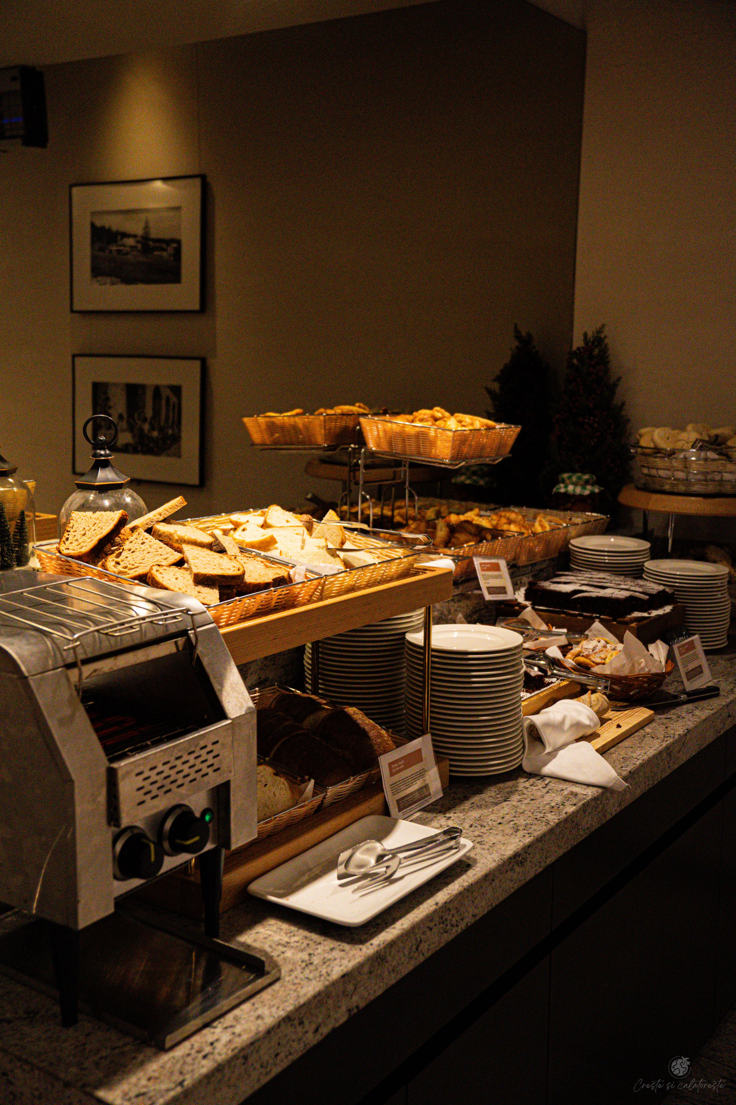 Ana Hotels. Creste si calatoreste