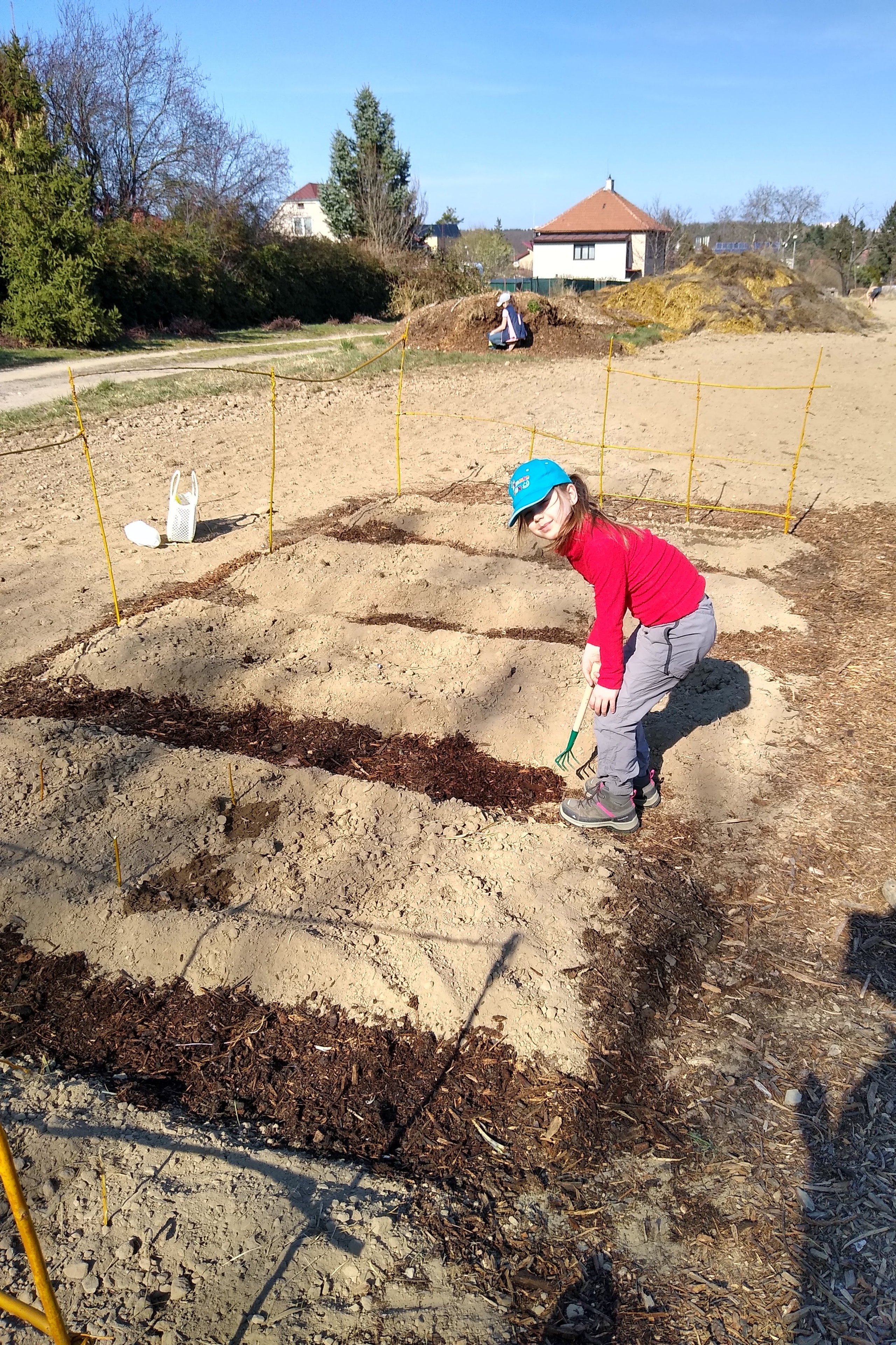 March. Kiki-Niki-Cha! Learn, play, and discover with us!