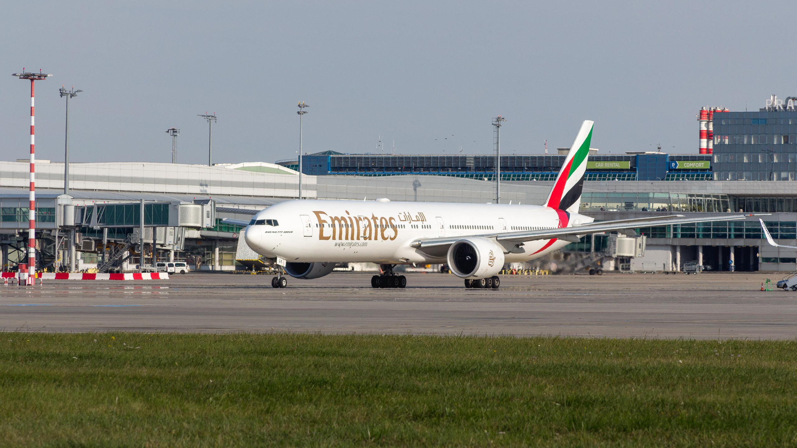 Airport Tour, Vaclav Havel Airport Prague, Ruzyne. Kiki-Niki-Cha! Learn, play, and discover with us!