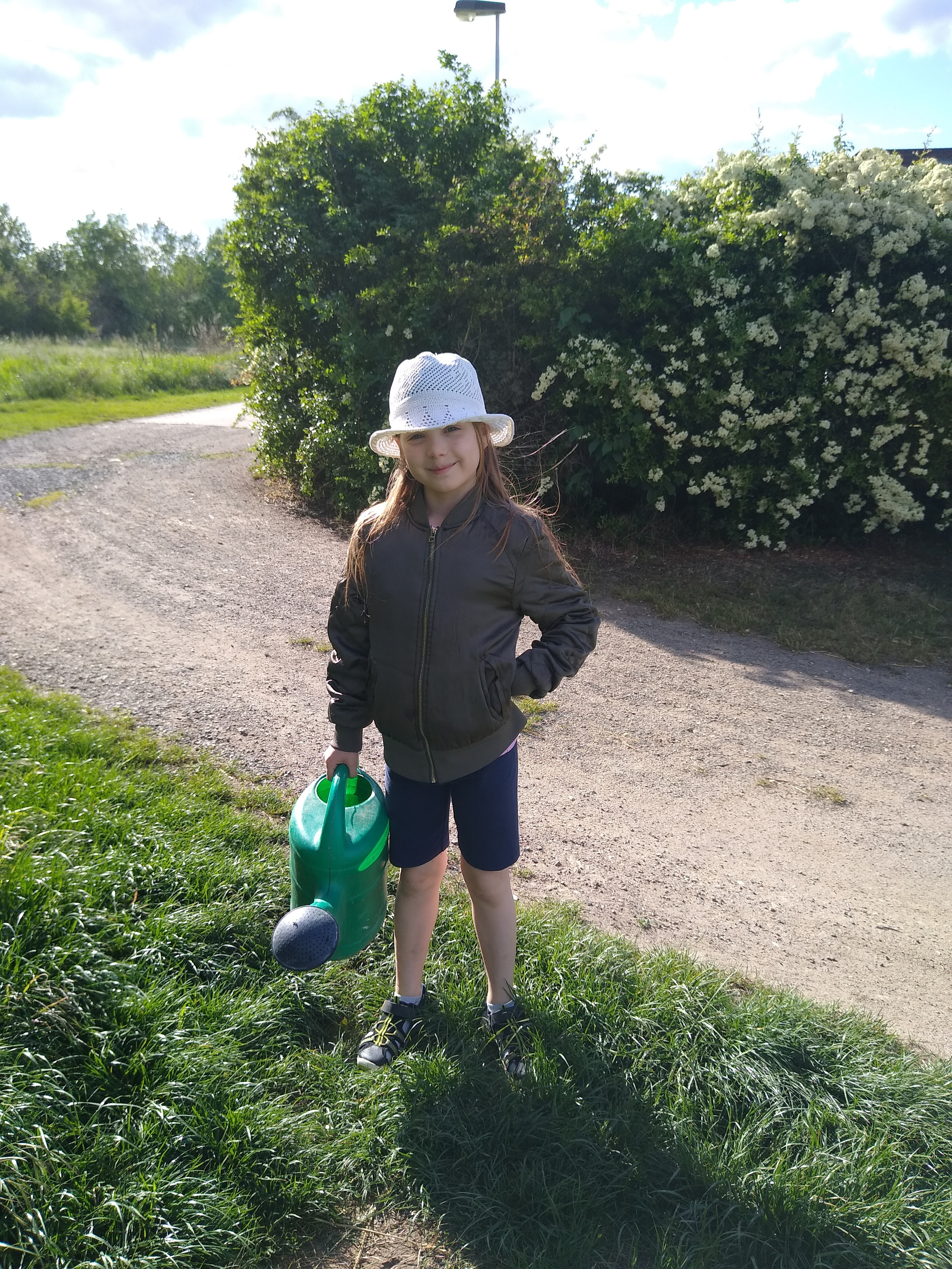 May. Kiki-Niki-Cha! Learn, play, and discover with us!