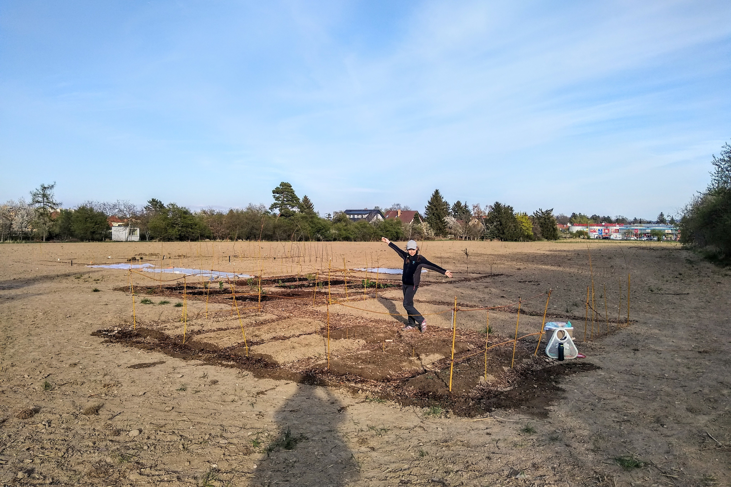 April. Kiki-Niki-Cha! Learn, play, and discover with us!