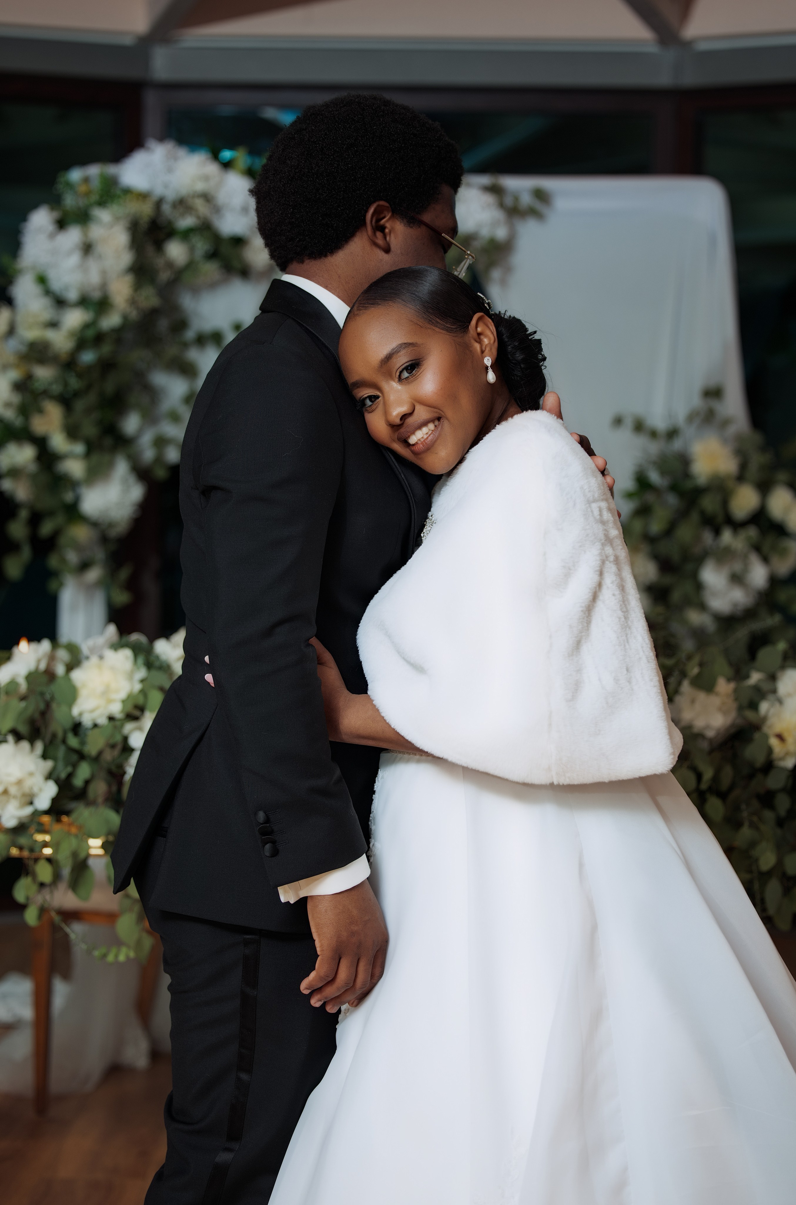 Nawik e Ethson. Fazemos o seu casamento ser lembrado por gerações