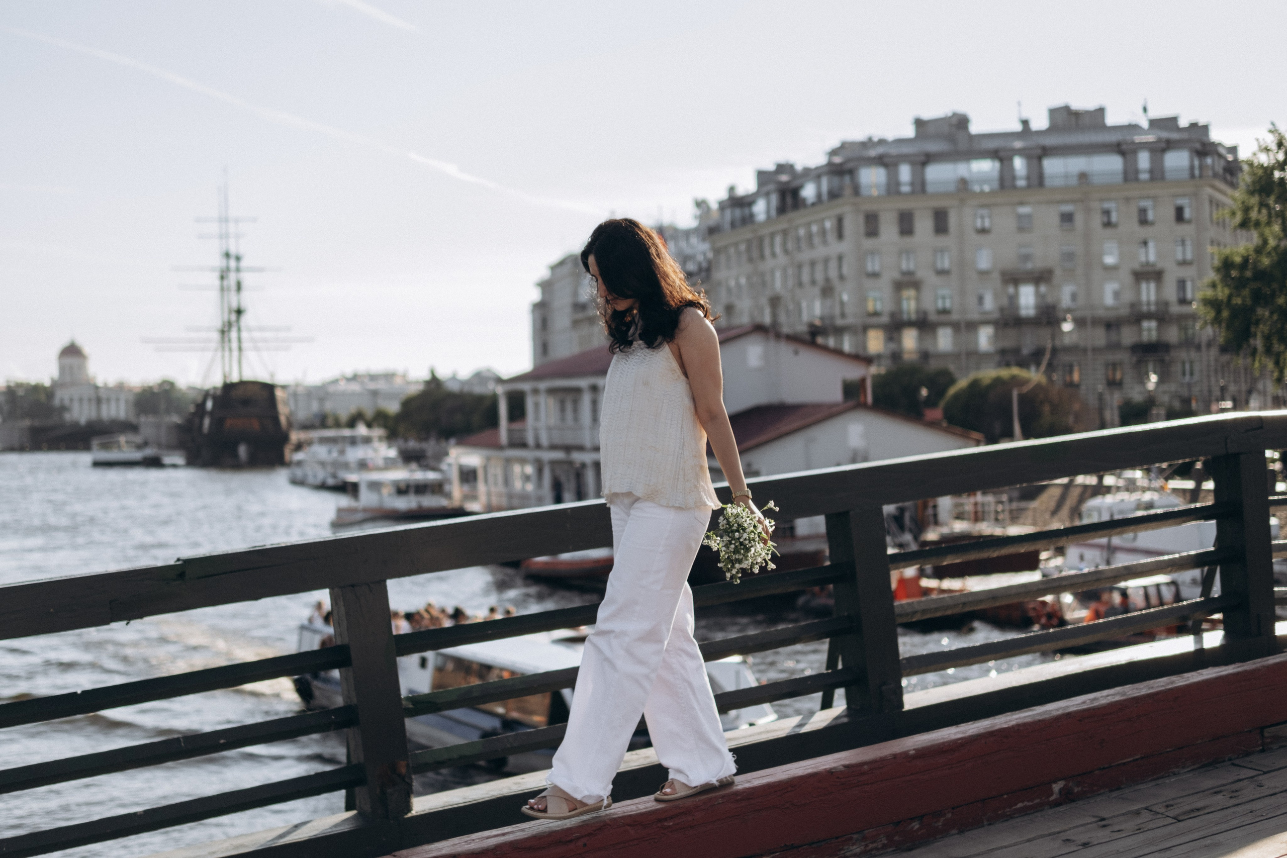 In Saint-Petersburg. Lens Captures Life