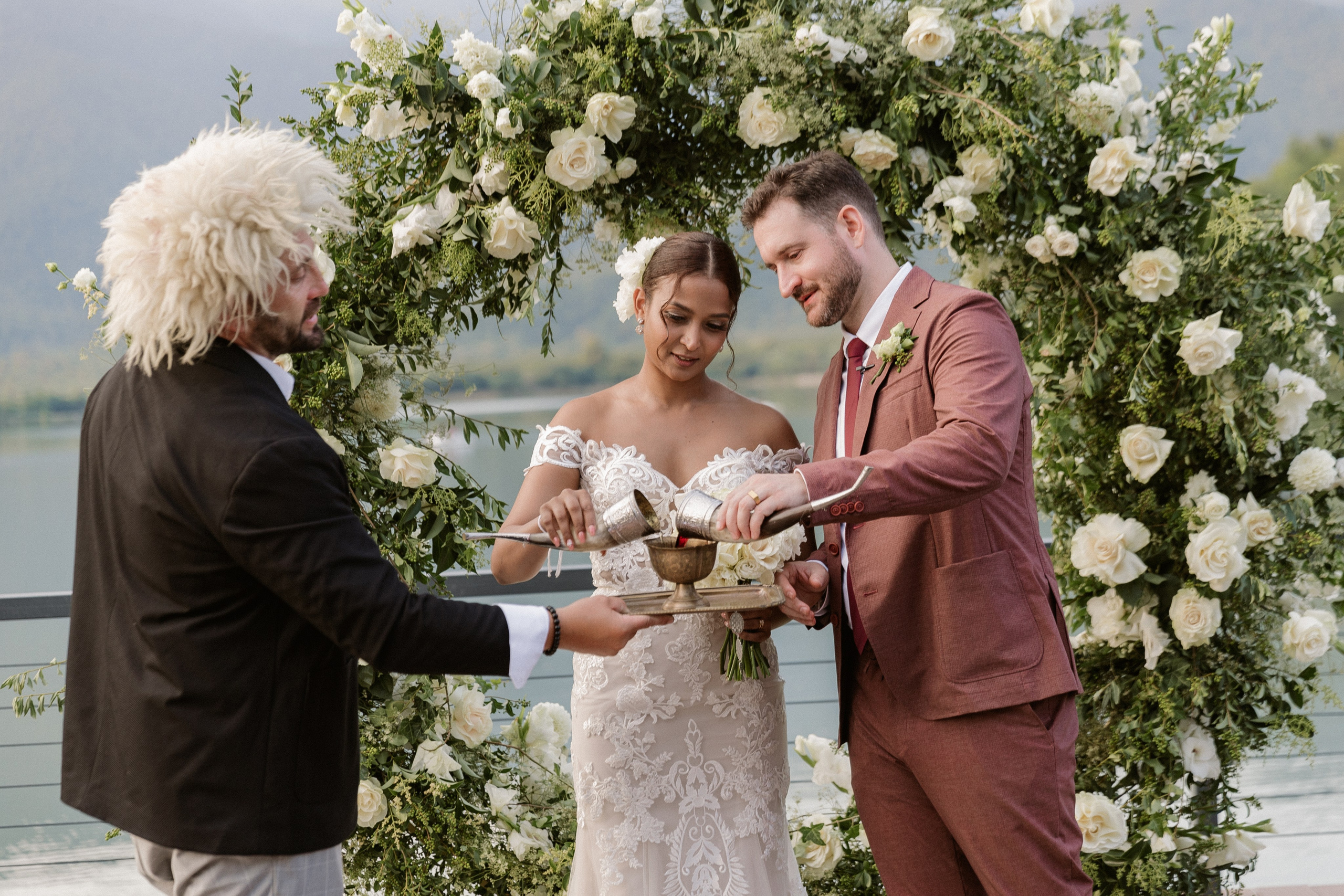 Thesakaya and Kevin. Photographer Anna Nazarenko