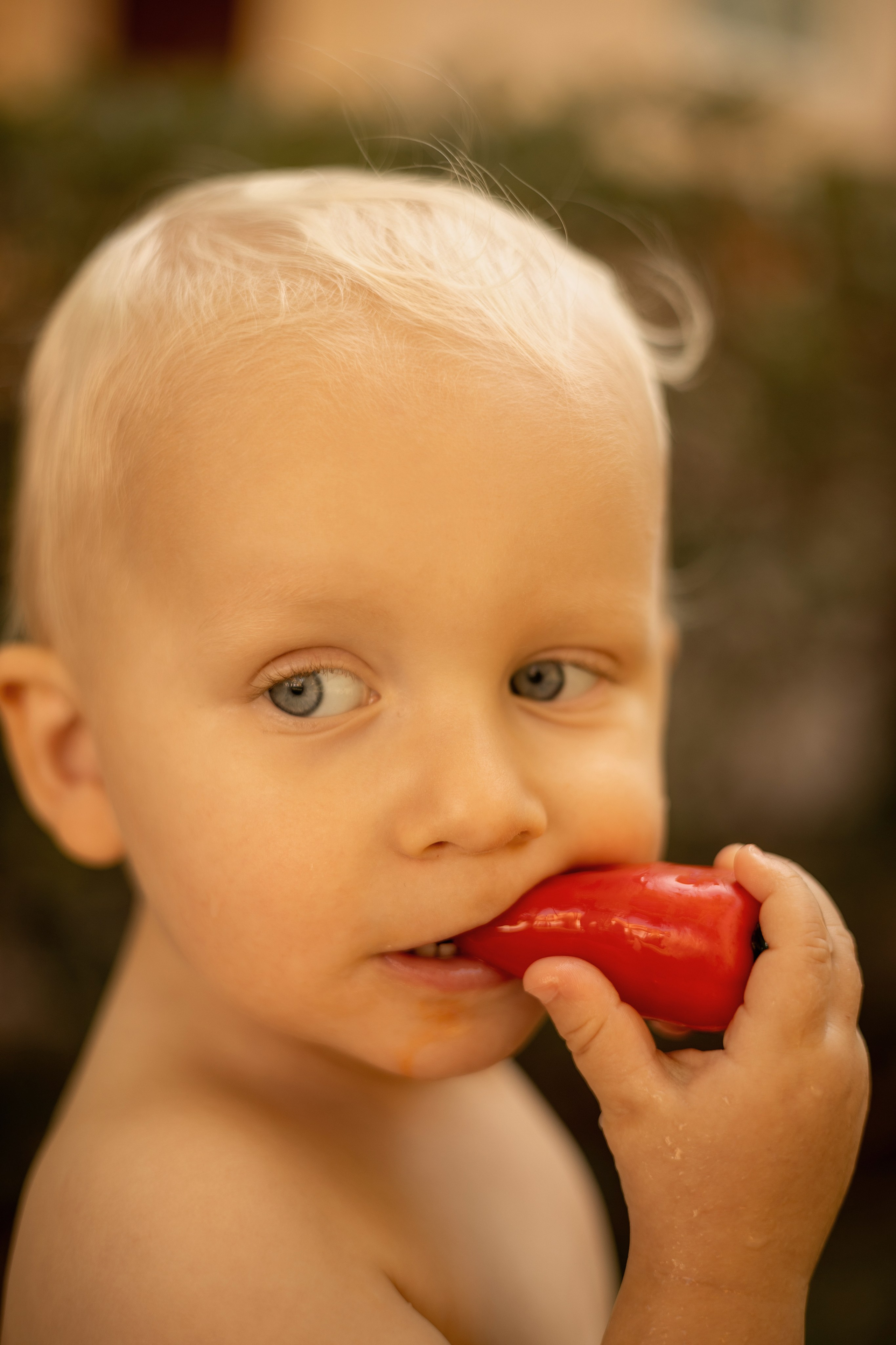 Newborn baby in the tub. Bay Area Photographer: family, maternity, love story, wedding
