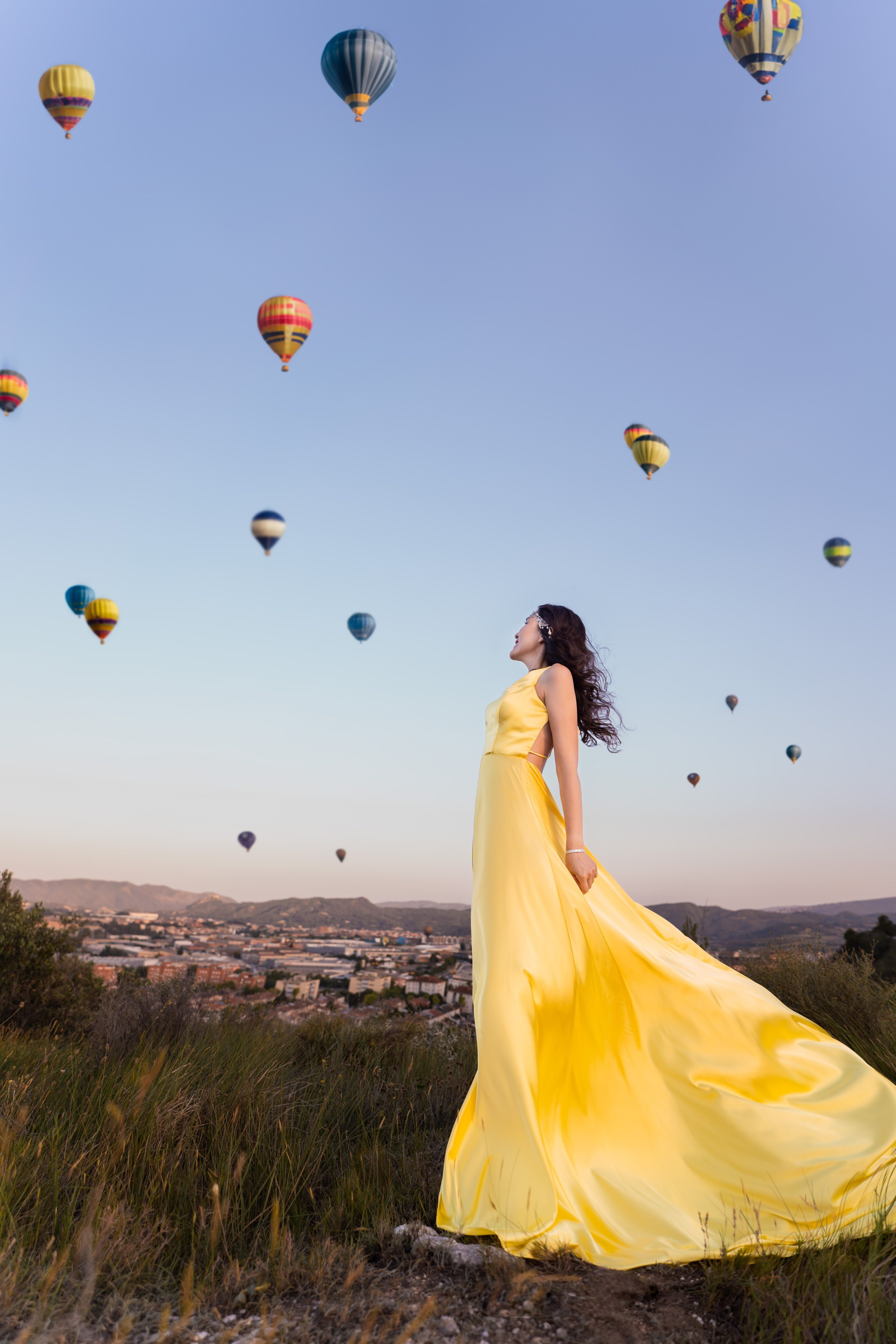 DiaFoto Luxury Dress Photoshoot in Barcelona | Dress Rental & Wow