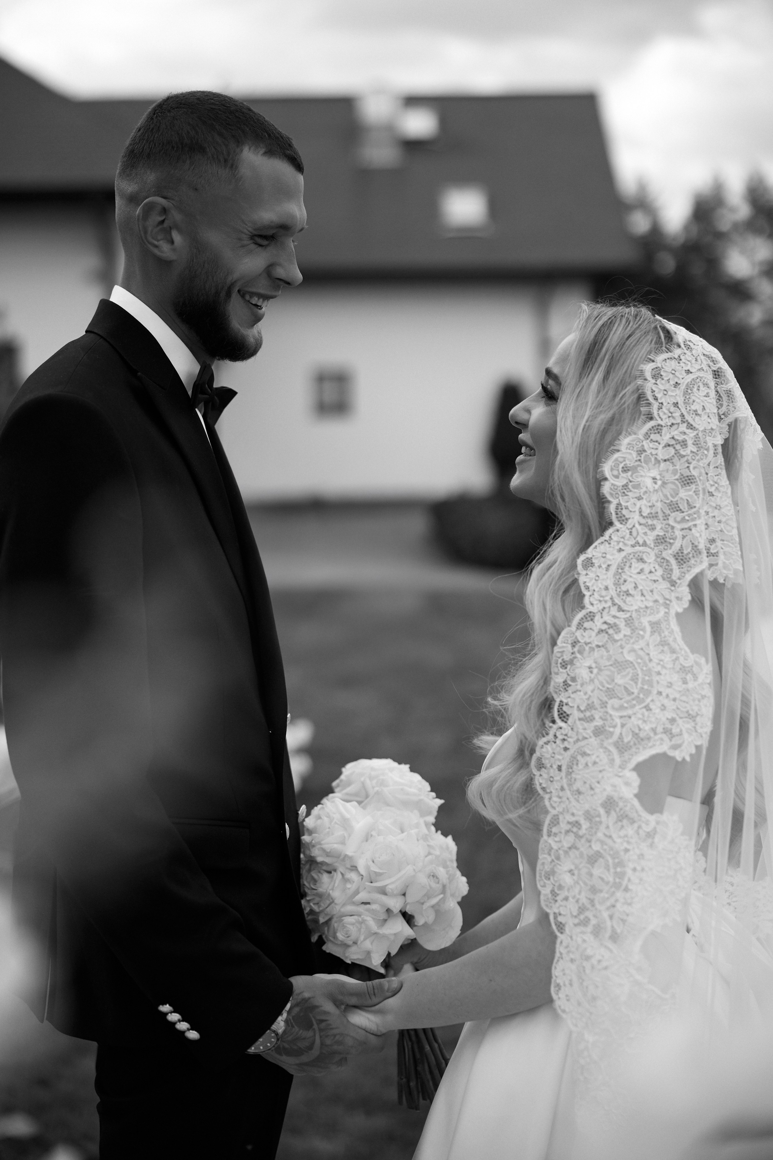 Natalia & Roman. Dworek przy lesie. Fotograf ślubny i rodzinny w Krakowie Yana Klymova