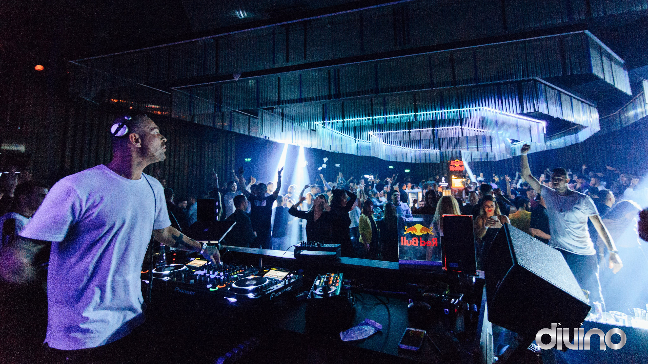 Vibe & Dancefloor | Fotograf Petreceri & Evenimente Craiova