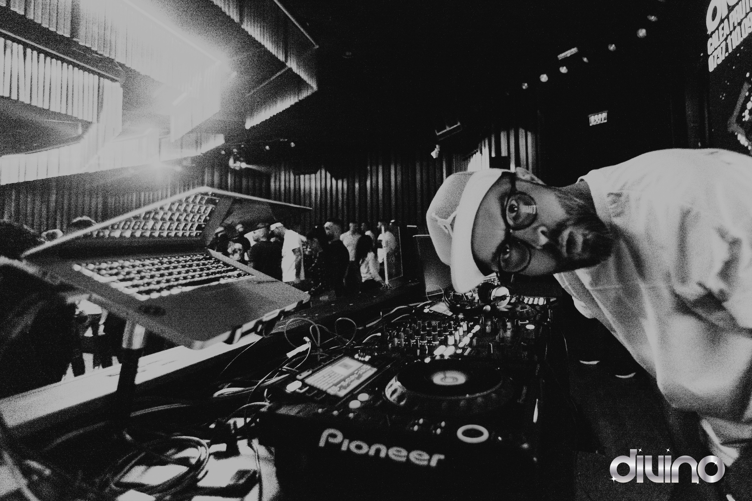 Vibe & Dancefloor | Fotograf Petreceri & Evenimente Craiova