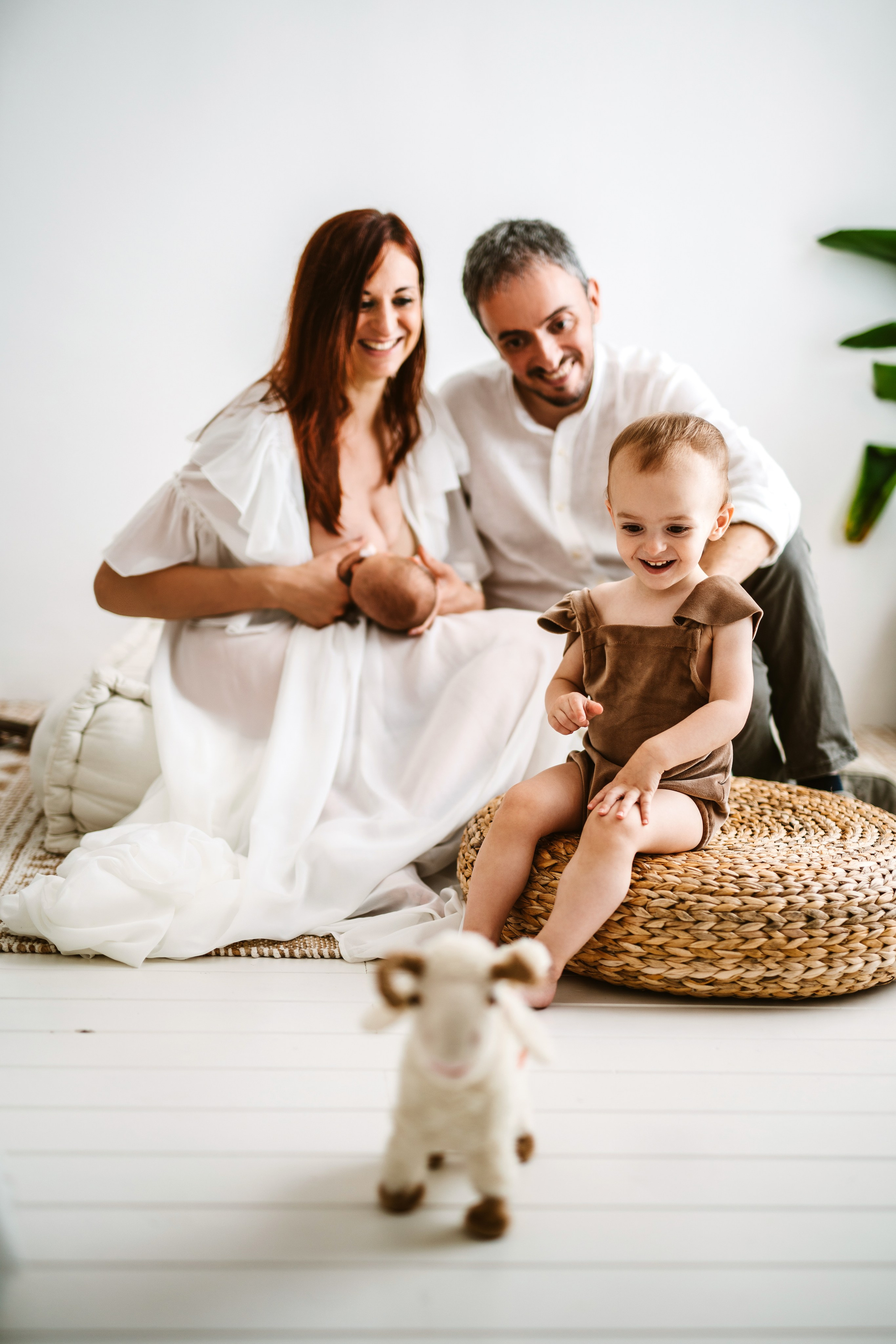 Newborn 2025. Svitlana Miahka fotografa a Genova