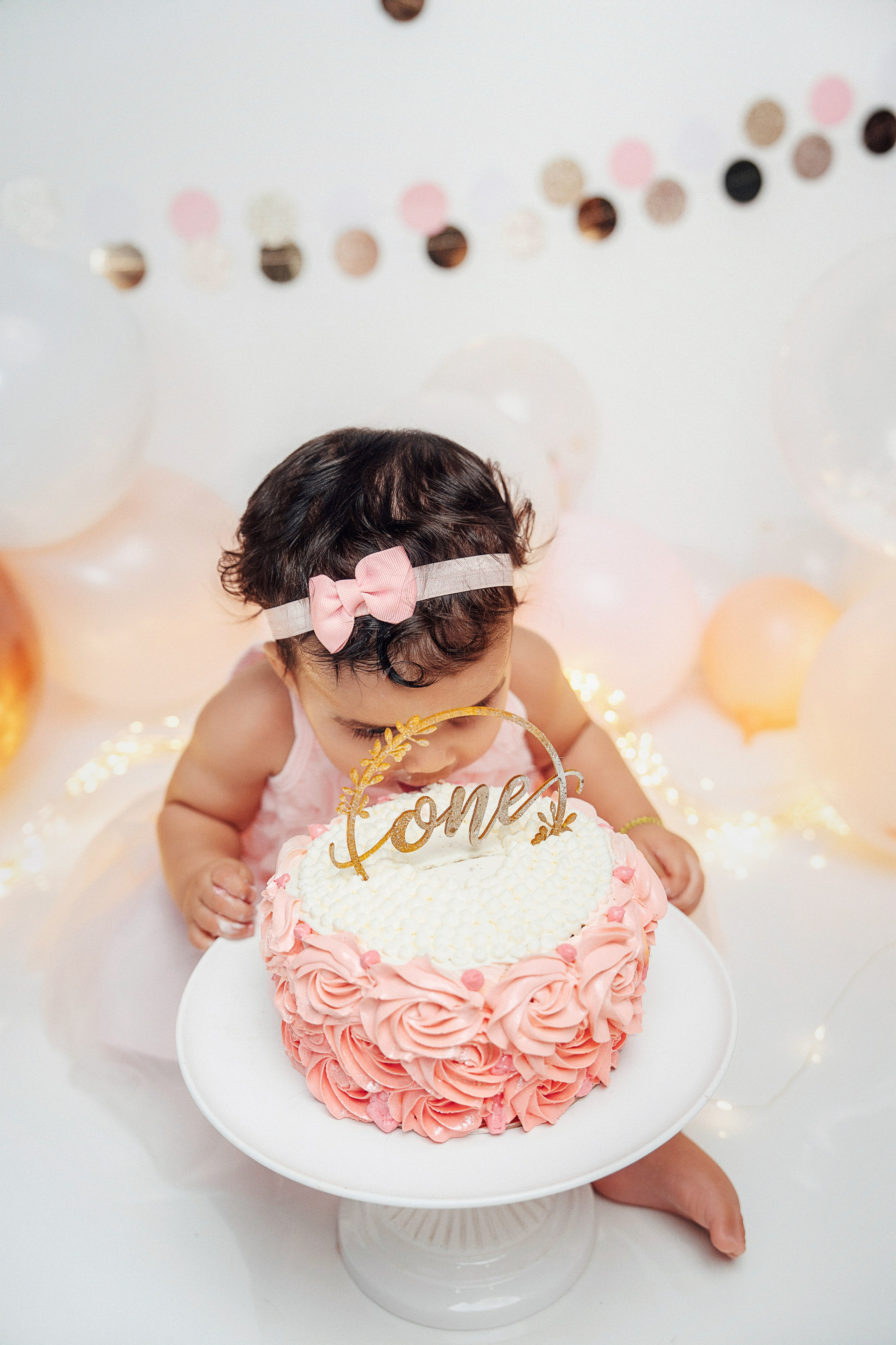 Cake smash. Fotógrafa en Tenerife: sesiones de fotos familiares y bodas — Tania Bonnet