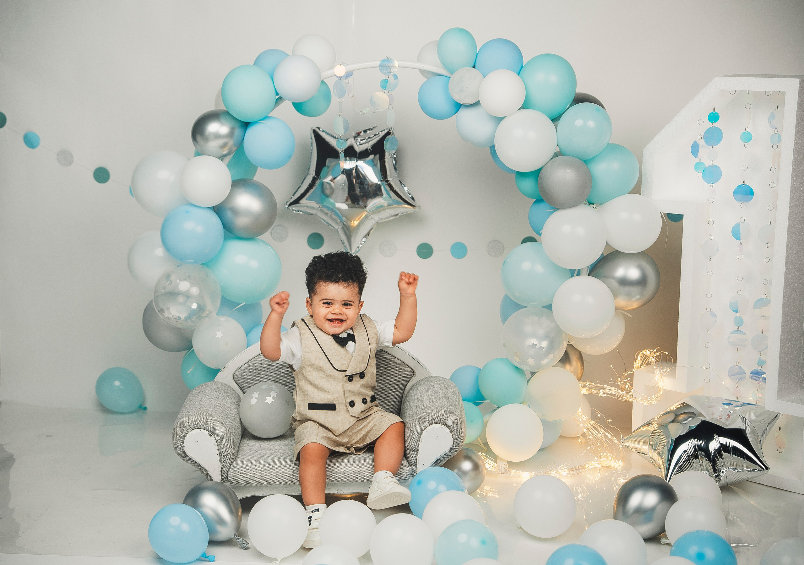 Cake smash. Fotógrafa en Tenerife: sesiones de fotos familiares y bodas — Tania Bonnet